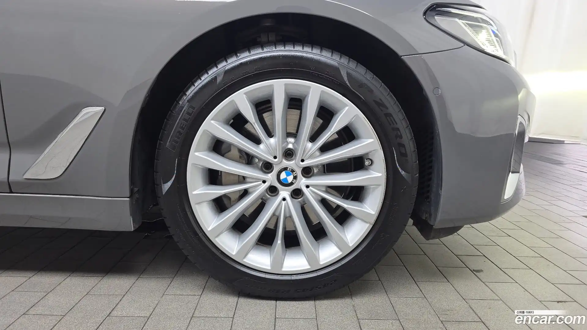 5-Series BMW 2021.4-OUTER-031