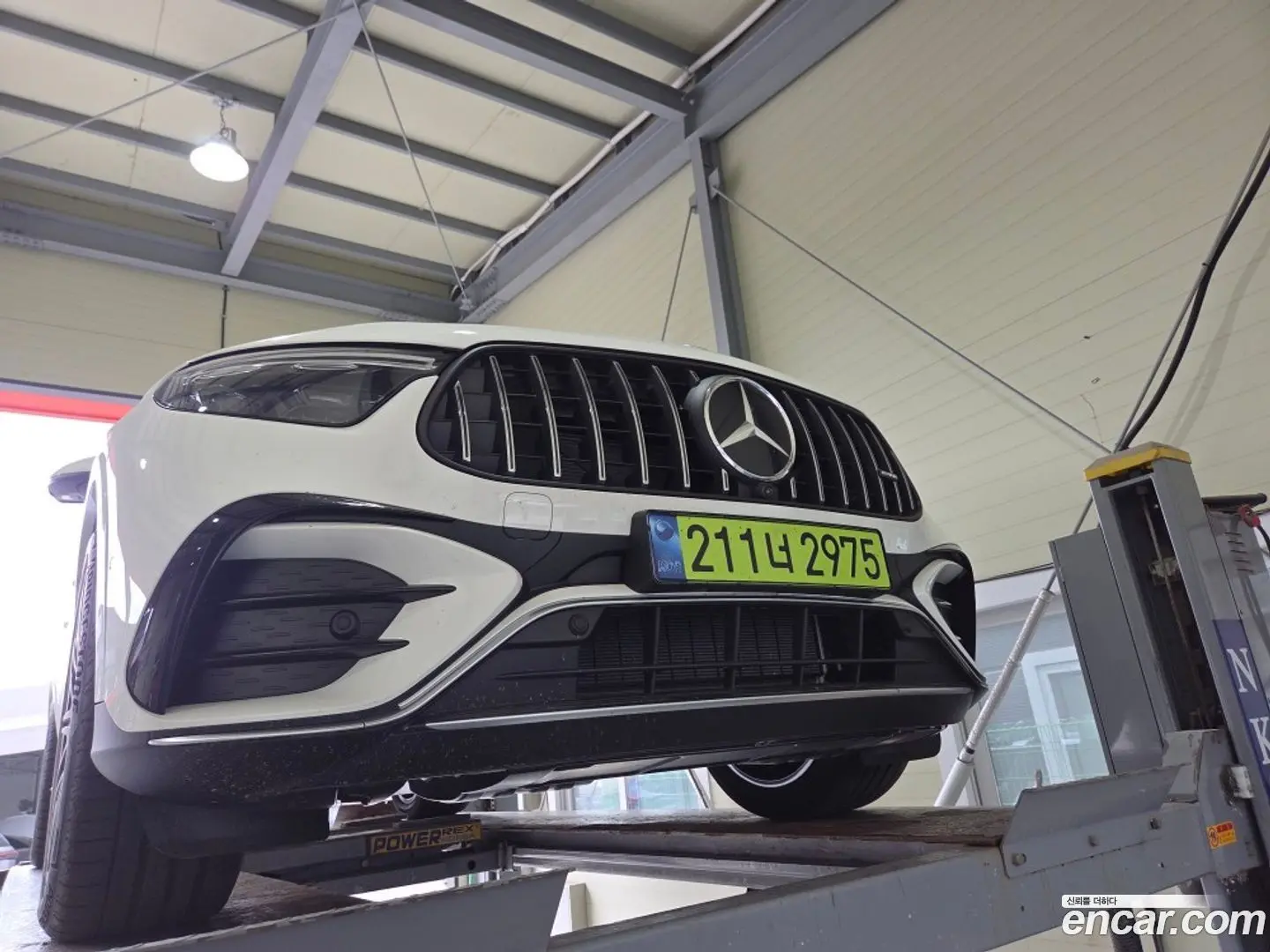 Main__Slider__Photo:GLC-Class Mercedes-Benz 2025.9-0