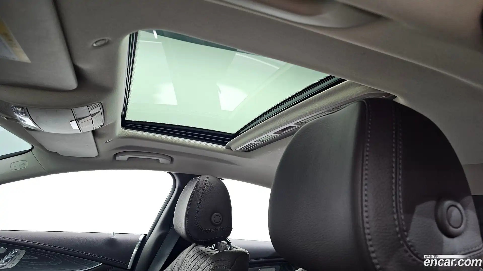 CLS-Class Mercedes-Benz 2019.5-OPTION-023