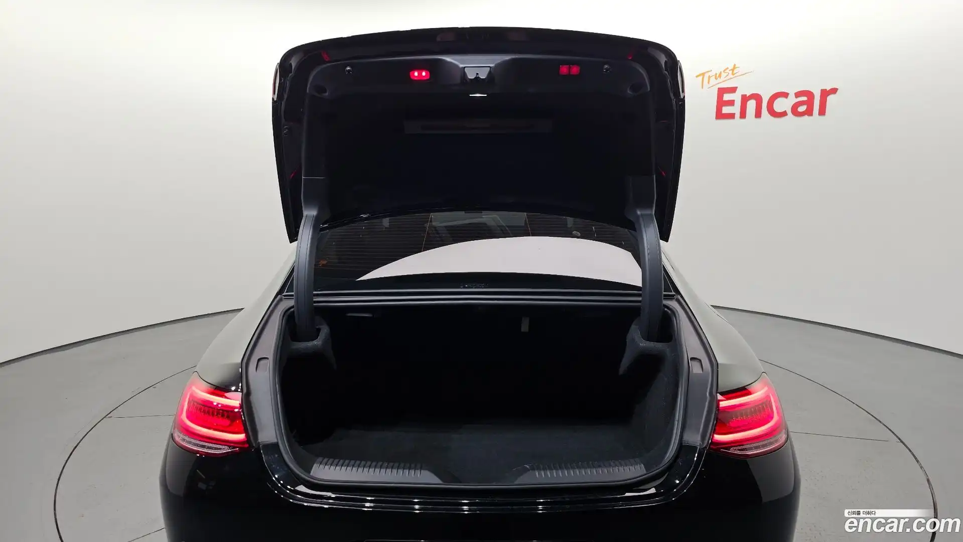 CLS-Class Mercedes-Benz 2019.5-OPTION-024