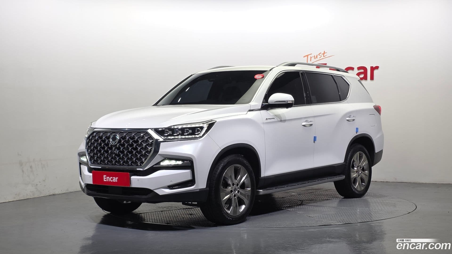 Main__Slider__Photo:Rexton KG Mobility 2021.2-0