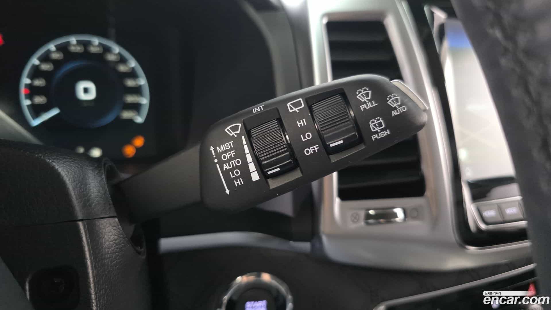 Rexton KG Mobility 2021.2-OPTION-043