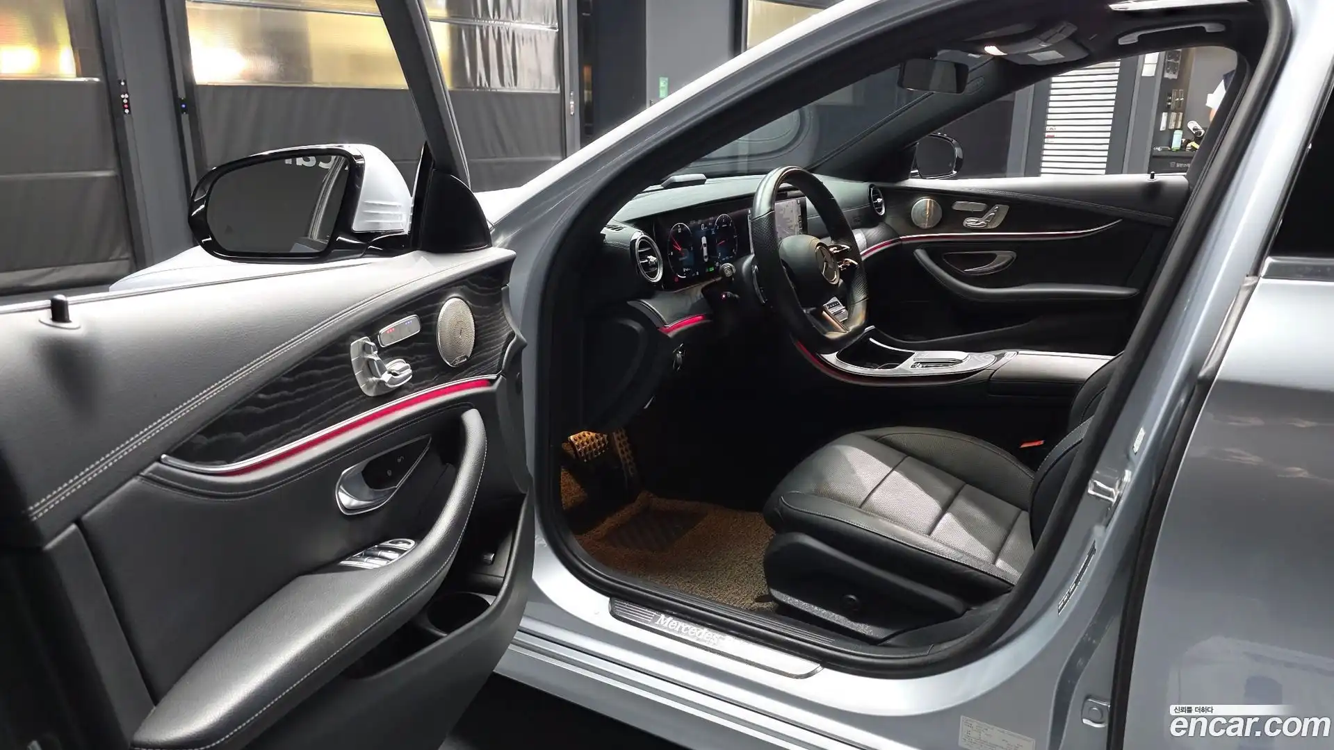 E-Class Mercedes-Benz 2022.7-INNER-010