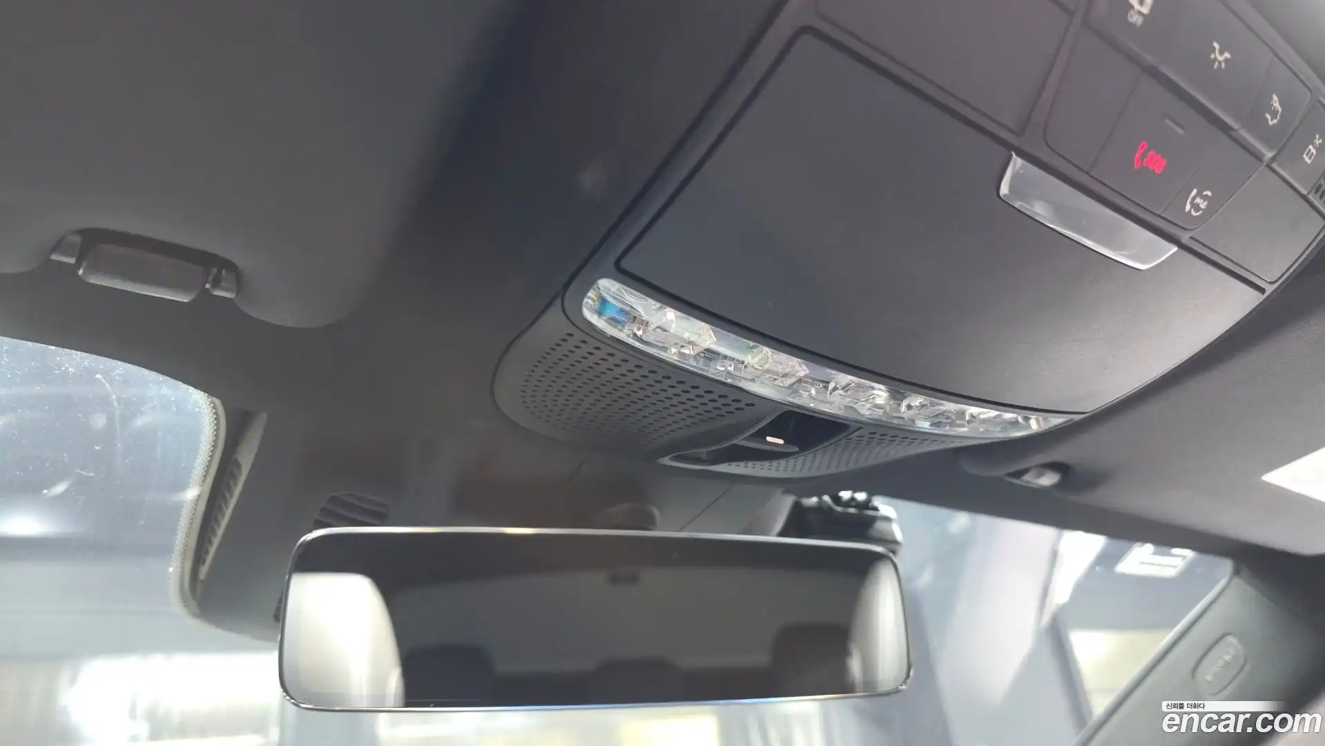 E-Class Mercedes-Benz 2022.7-OPTION-021