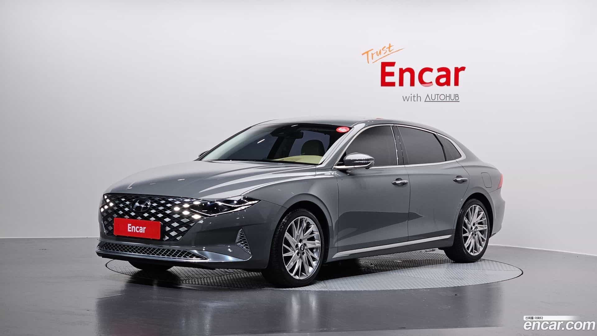 Grandeur Hyundai 2022.2-OUTER-001