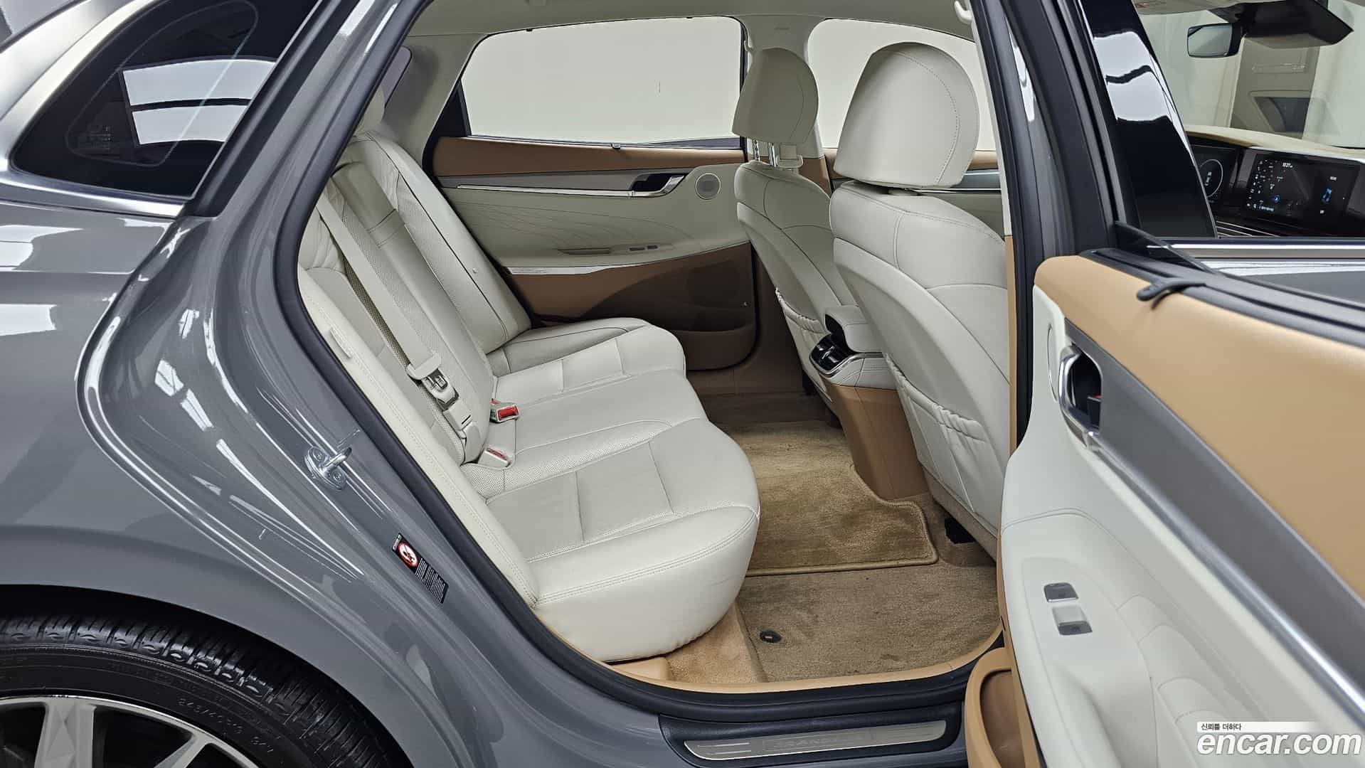 Grandeur Hyundai 2022.2-OPTION-015