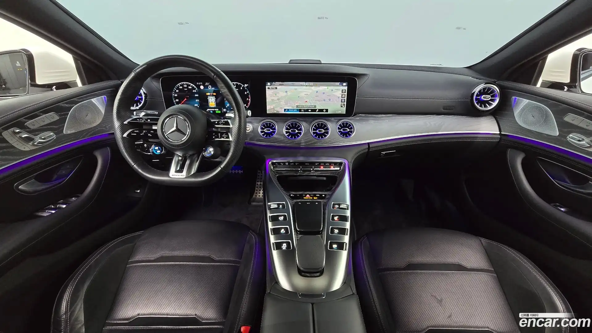 AMG GT Mercedes-Benz 2023.1-INNER-007