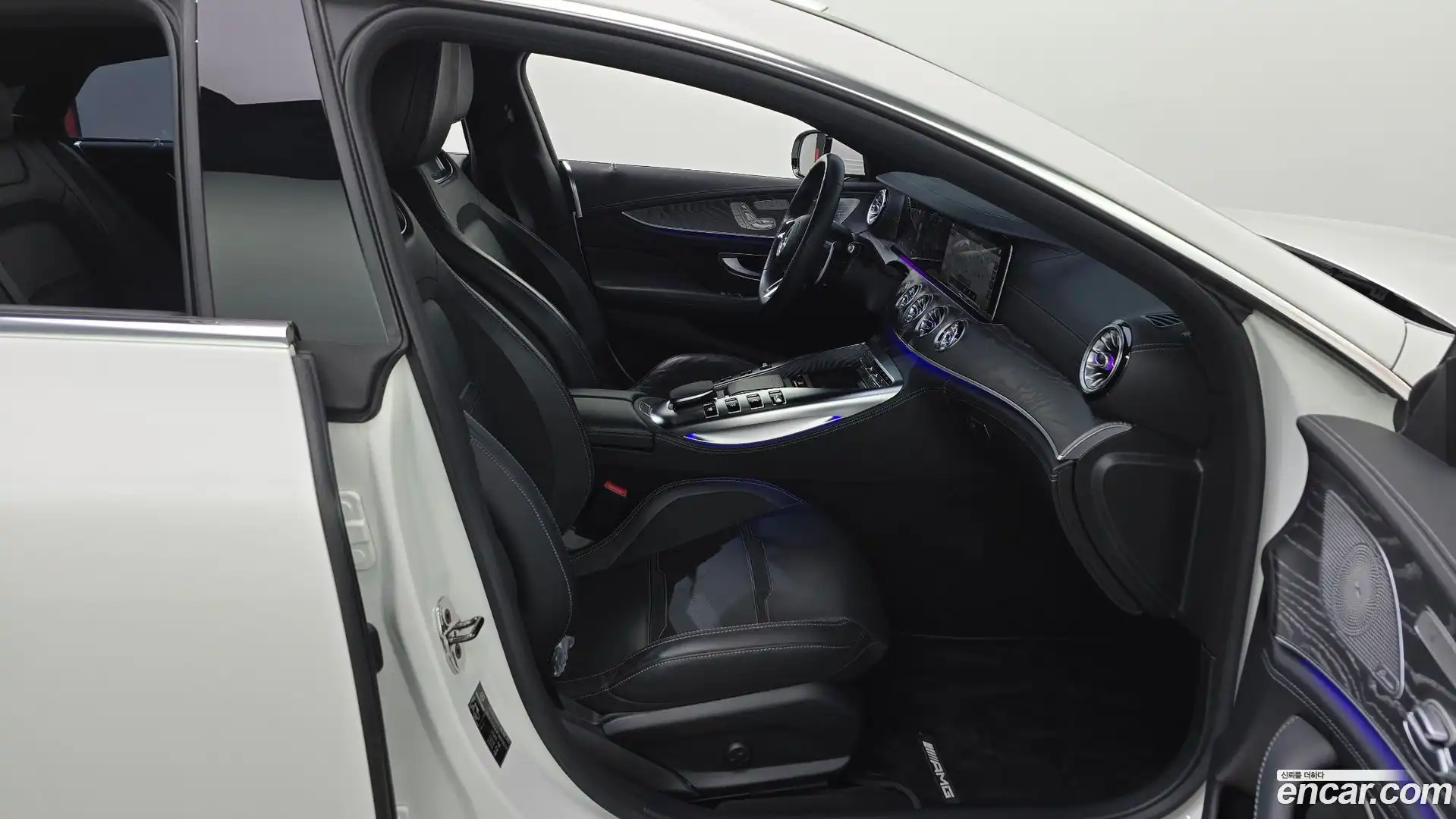 AMG GT Mercedes-Benz 2023.1-INNER-036