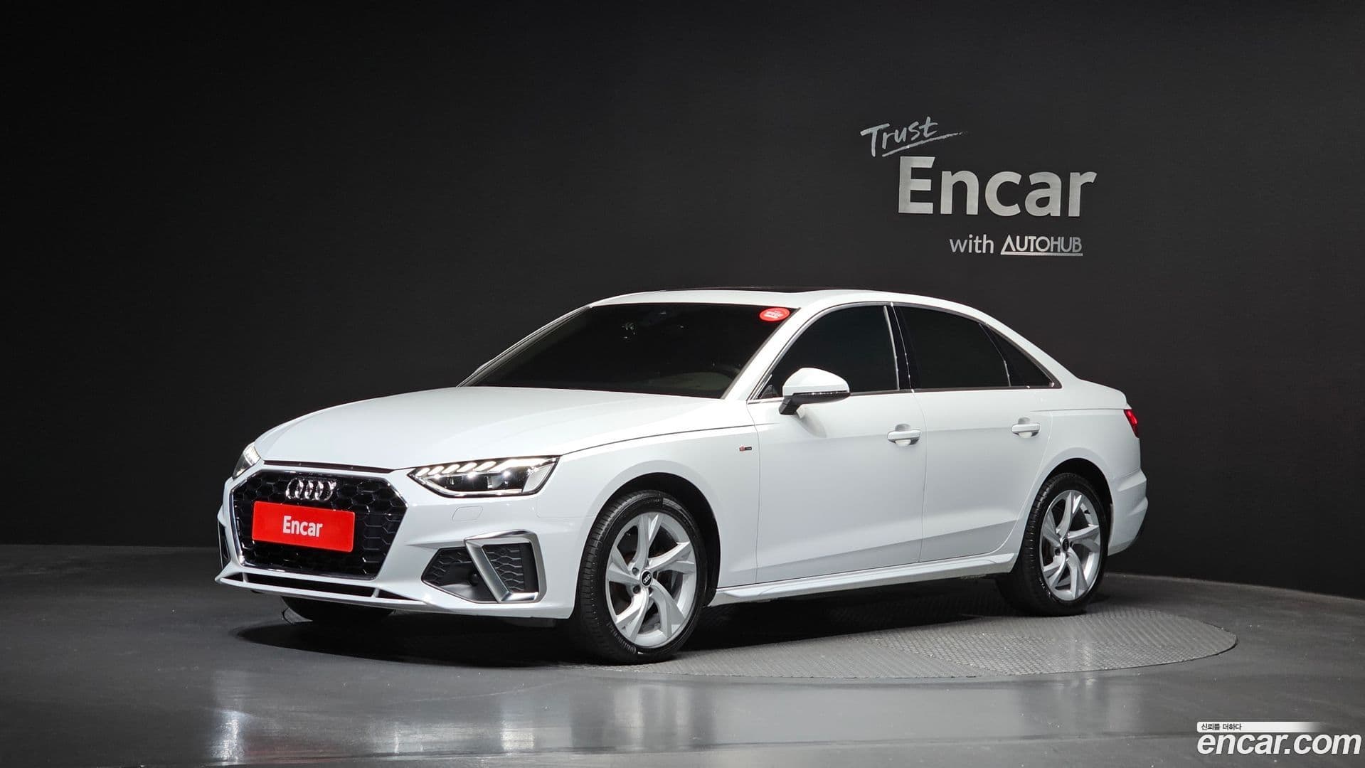 Main__Slider__Photo:A4 Audi 2021.10-0