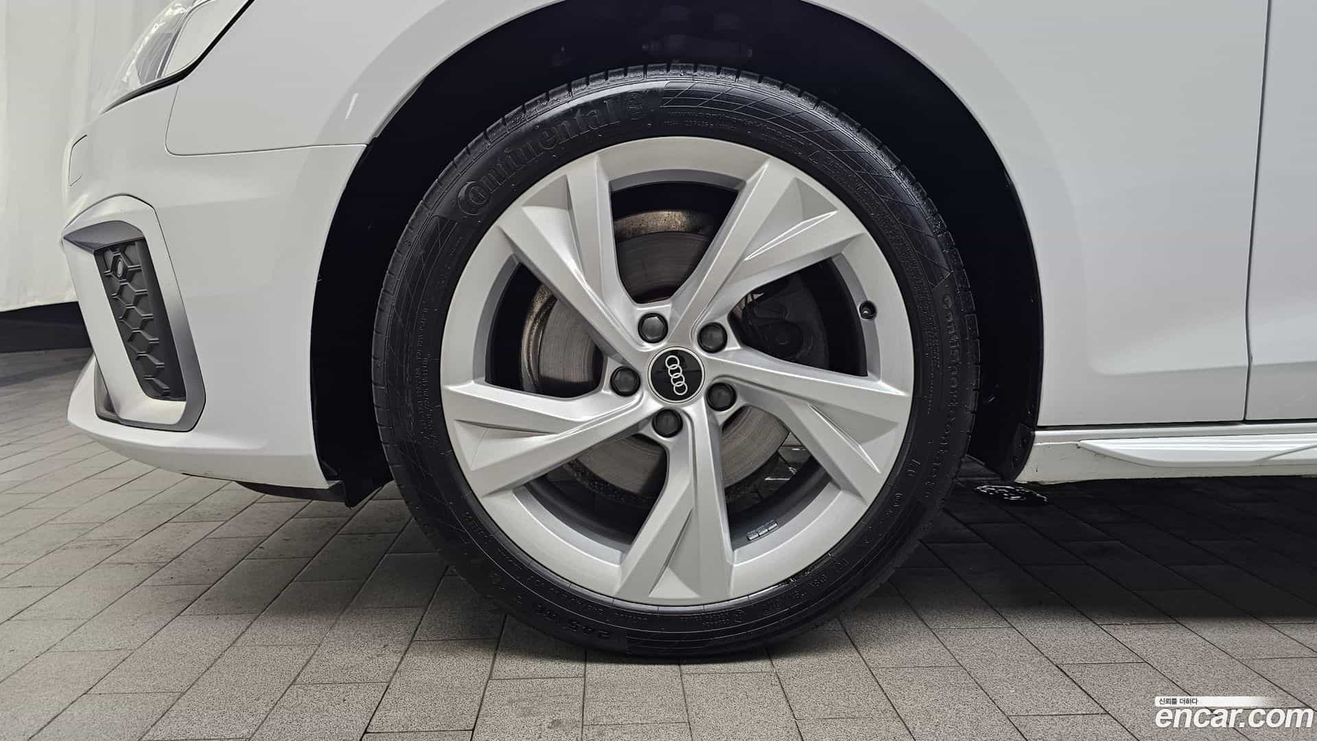 A4 Audi 2021.10-OUTER-005