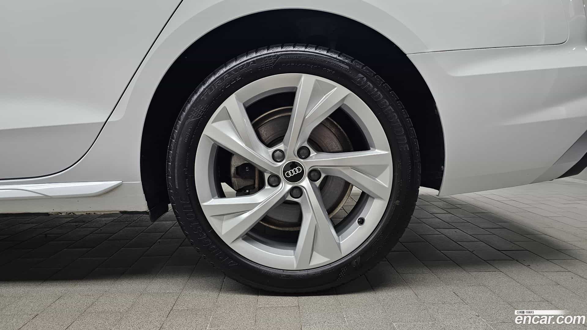 A4 Audi 2021.10-OUTER-031