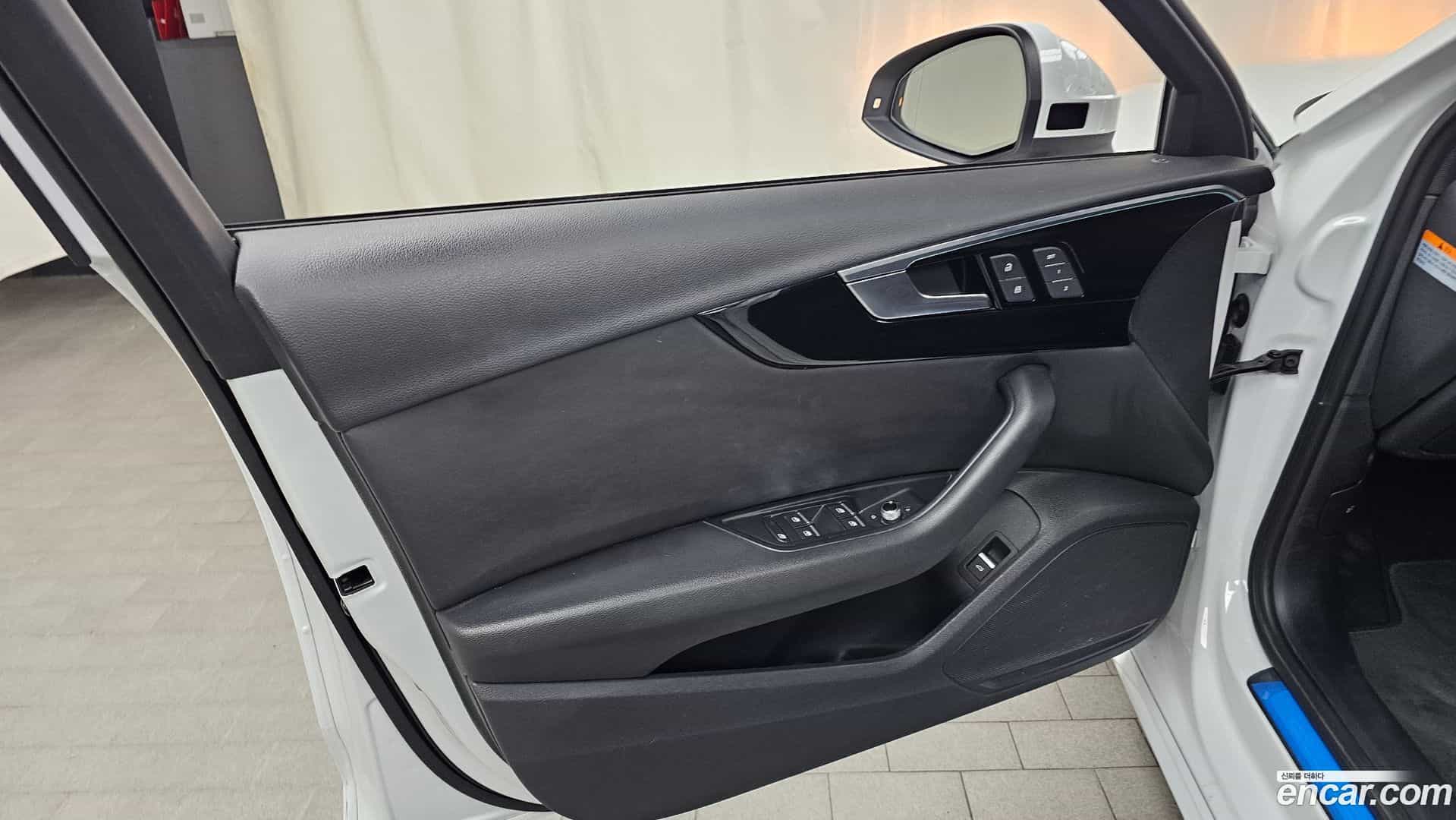 A4 Audi 2021.10-INNER-034