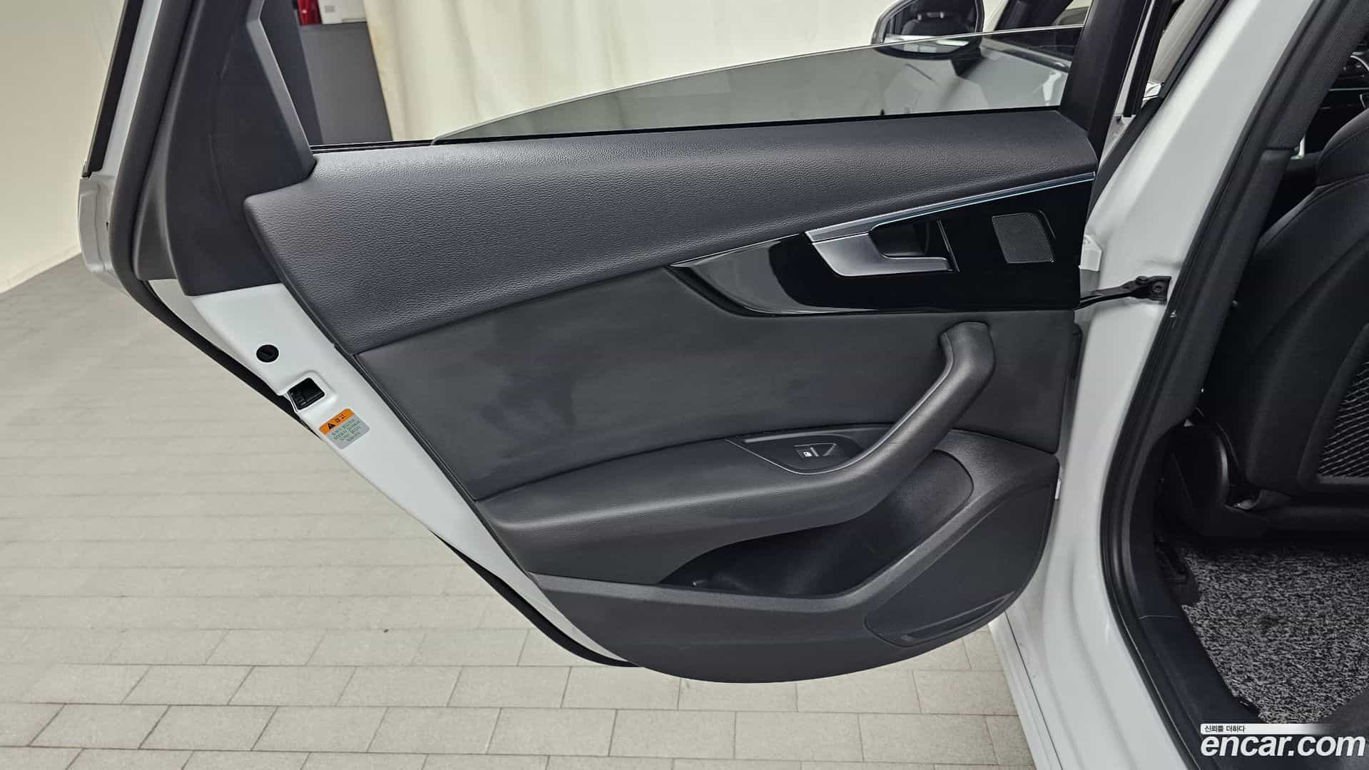 A4 Audi 2021.10-INNER-035