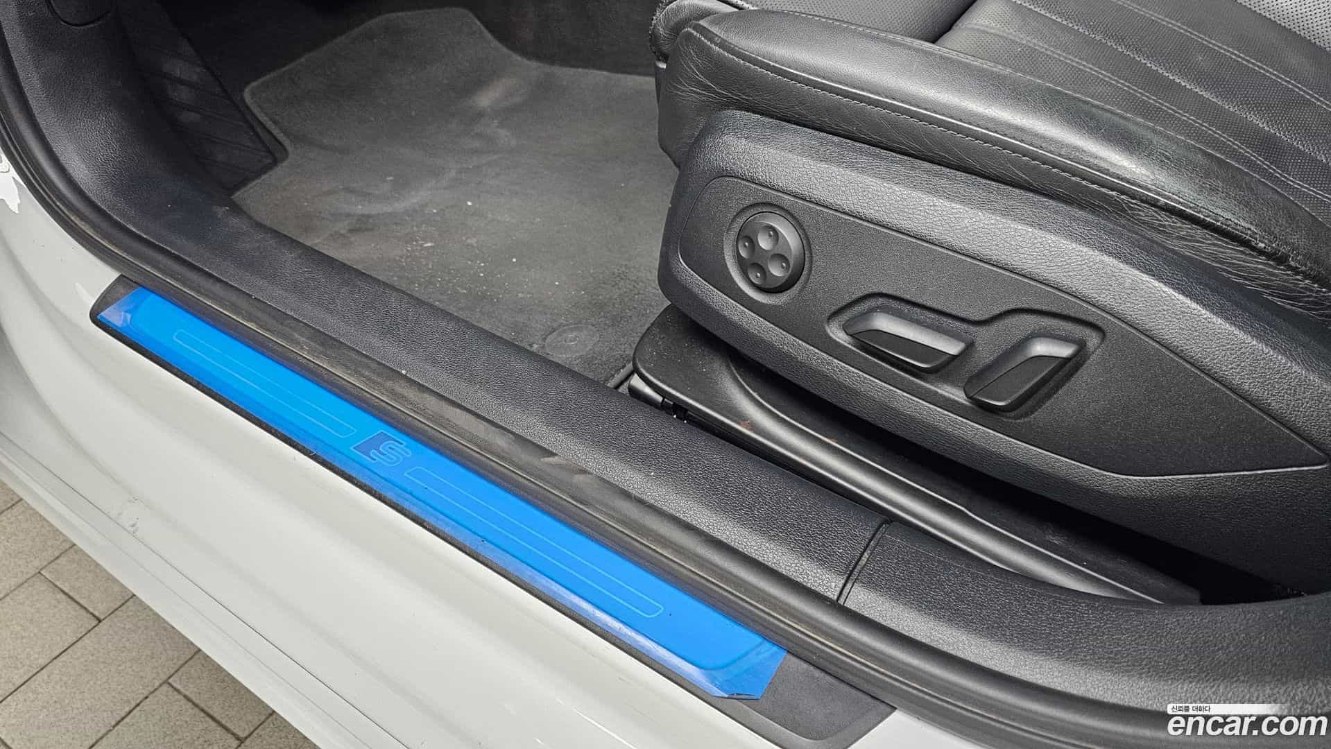 A4 Audi 2021.10-OPTION-044