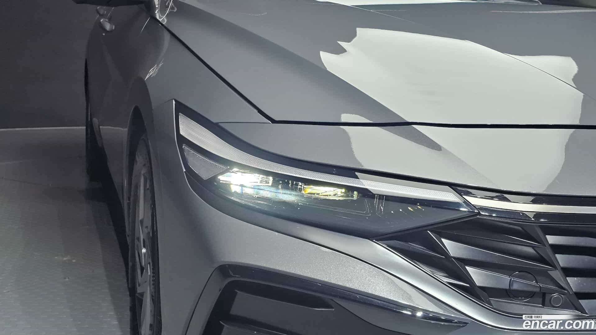 AVANTE Hyundai 2025.0-OUTER-032