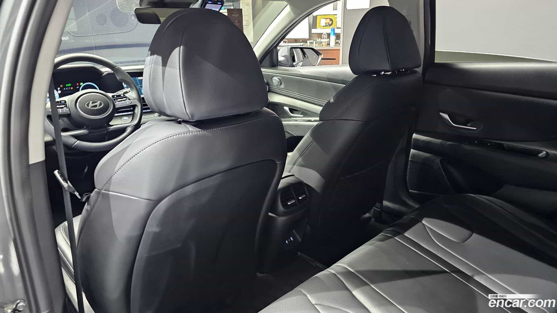 AVANTE Hyundai 2025.0-INNER-036