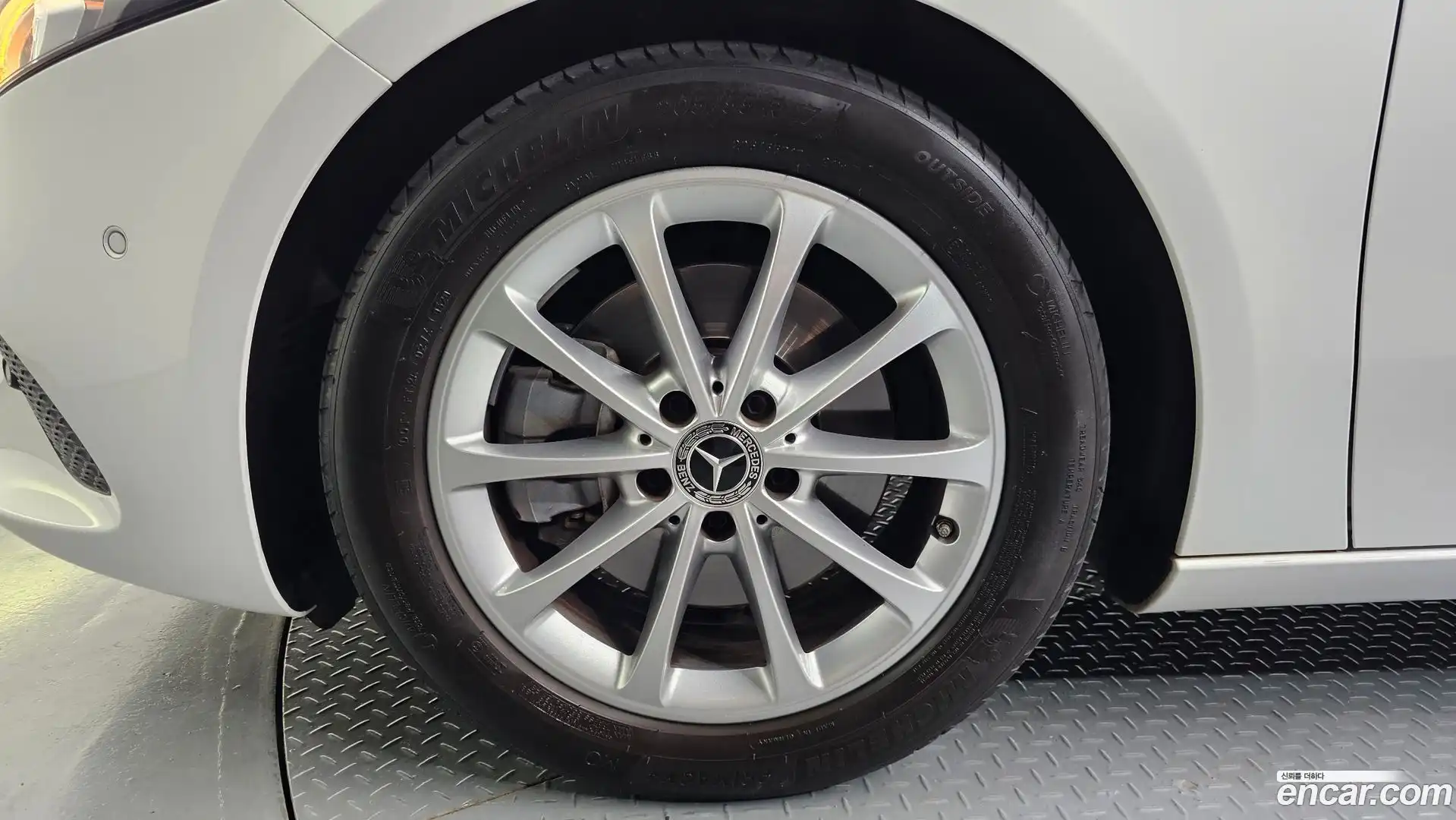 A-Class Mercedes-Benz 2020.4-OUTER-005