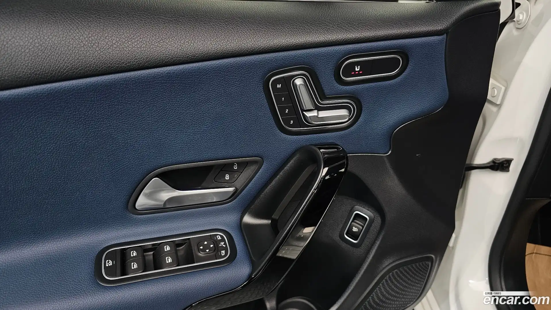 A-Class Mercedes-Benz 2020.4-OPTION-017