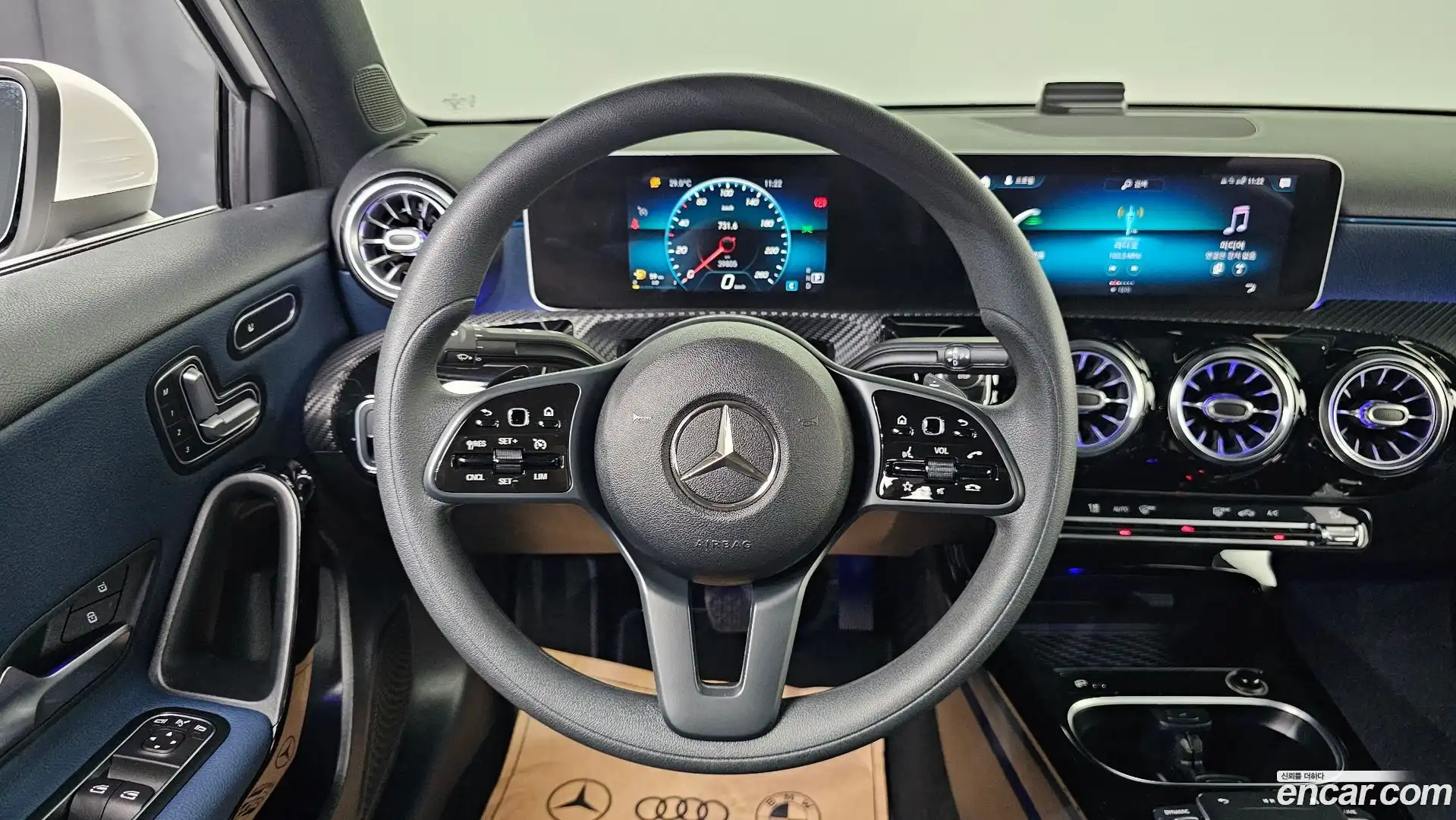 A-Class Mercedes-Benz 2020.4-OPTION-020