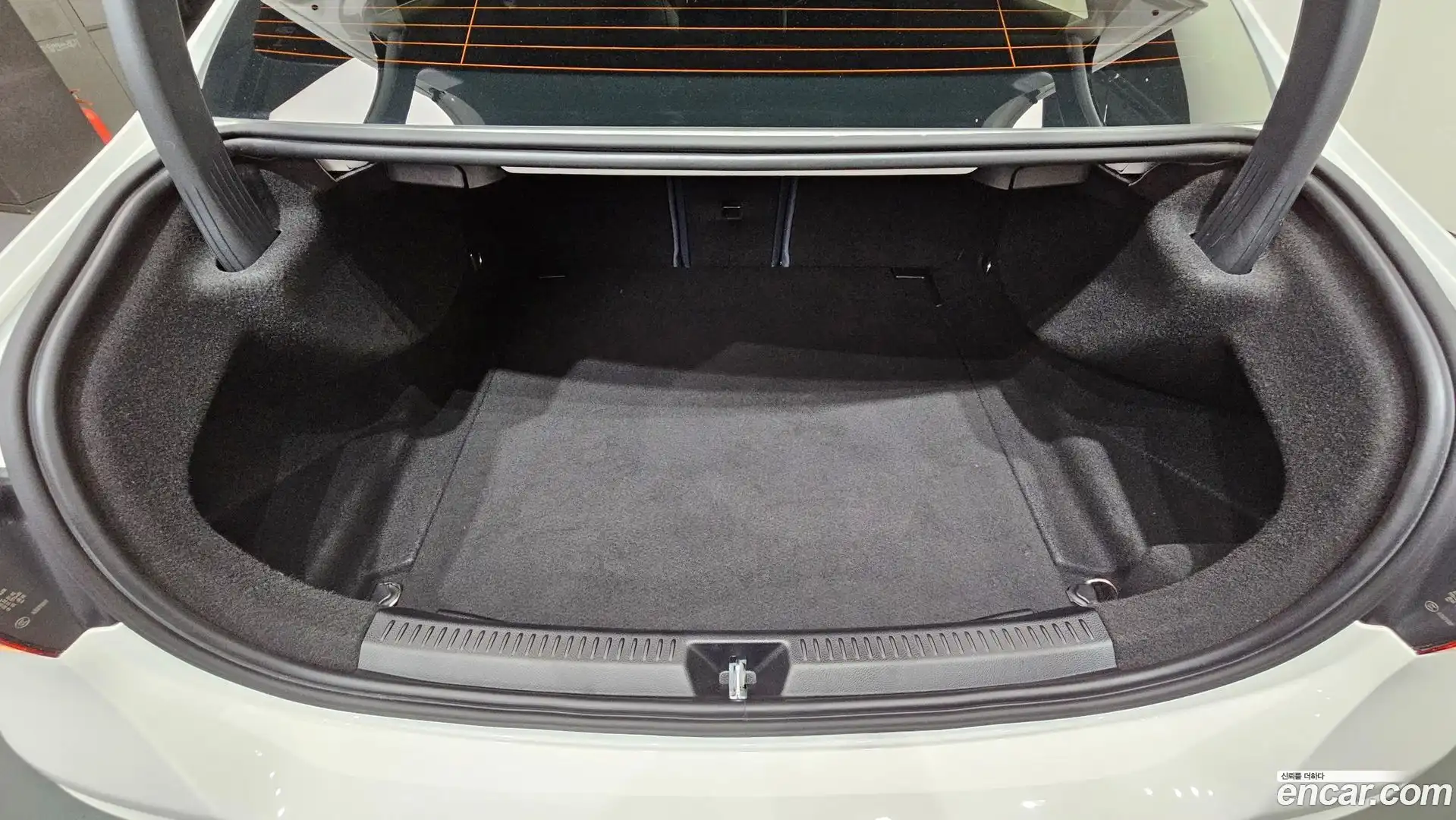 A-Class Mercedes-Benz 2020.4-OPTION-041