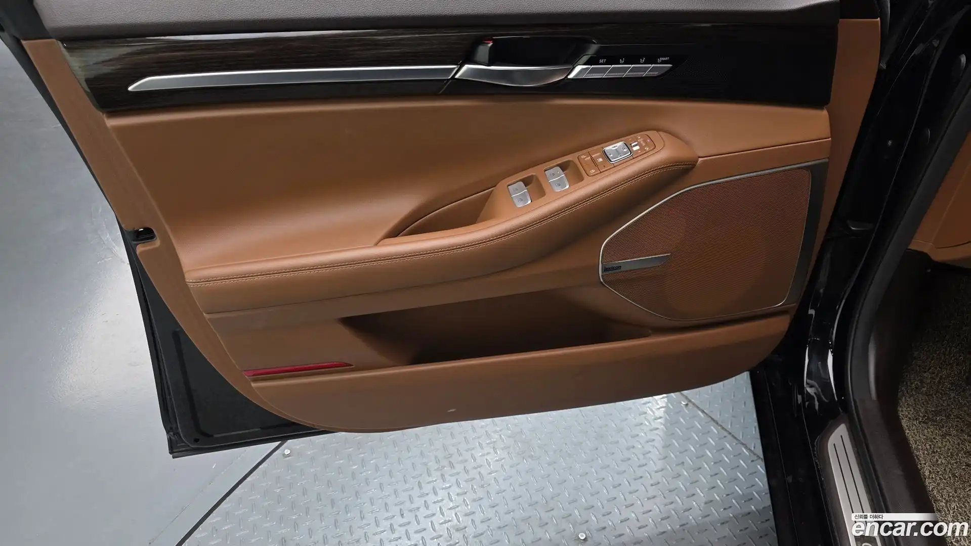 G90 Genesis 2019.10-INNER-034