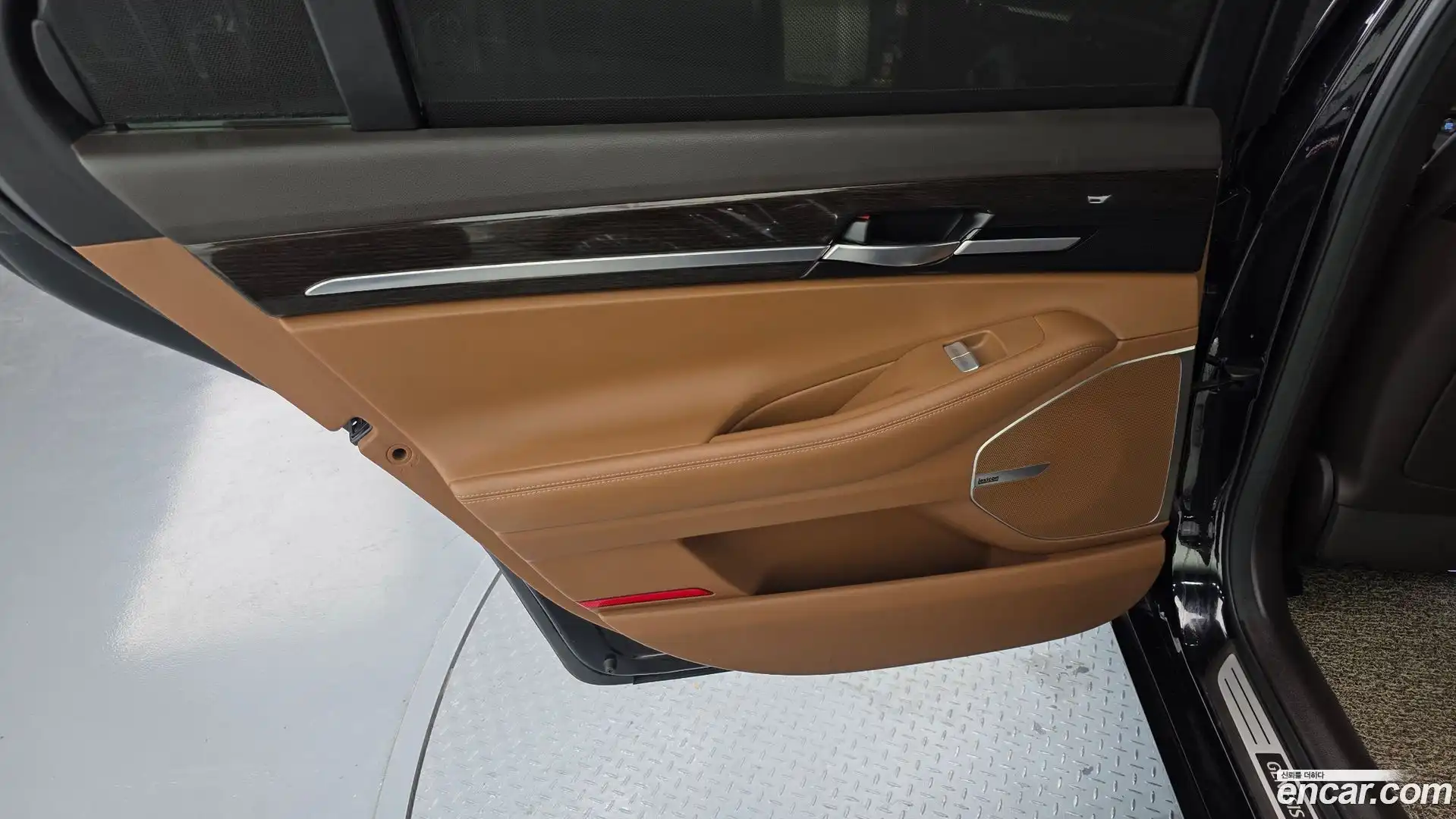 G90 Genesis 2019.10-INNER-035