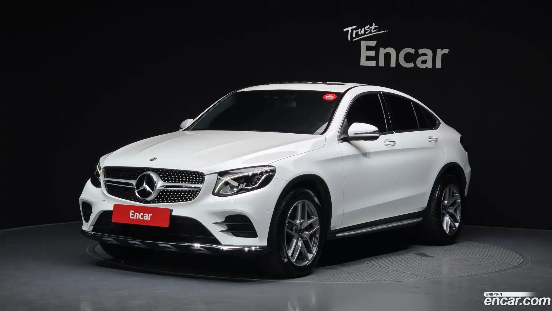 GLC-Class Mercedes-Benz 2018.0-OUTER-001