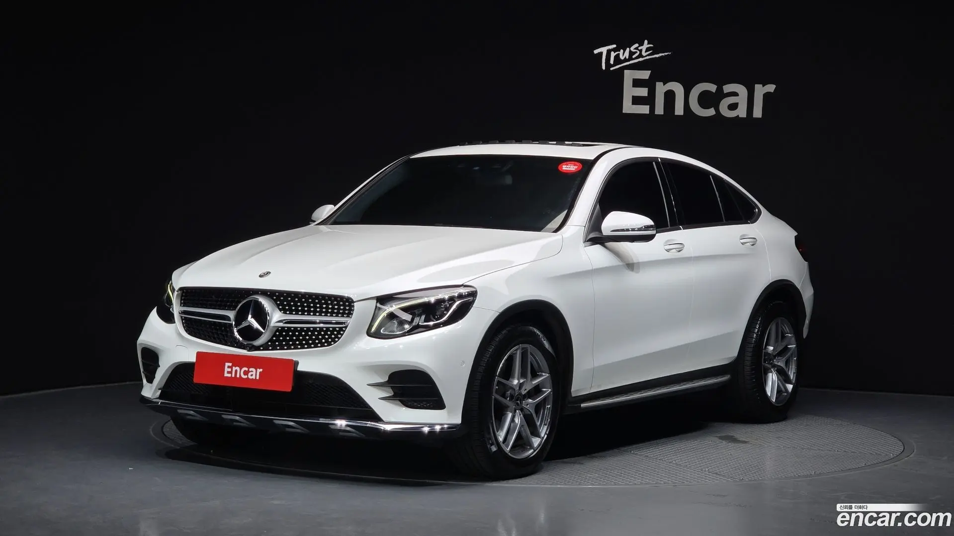 Main__Slider__Photo:GLC-Class Mercedes-Benz 2018.0-0