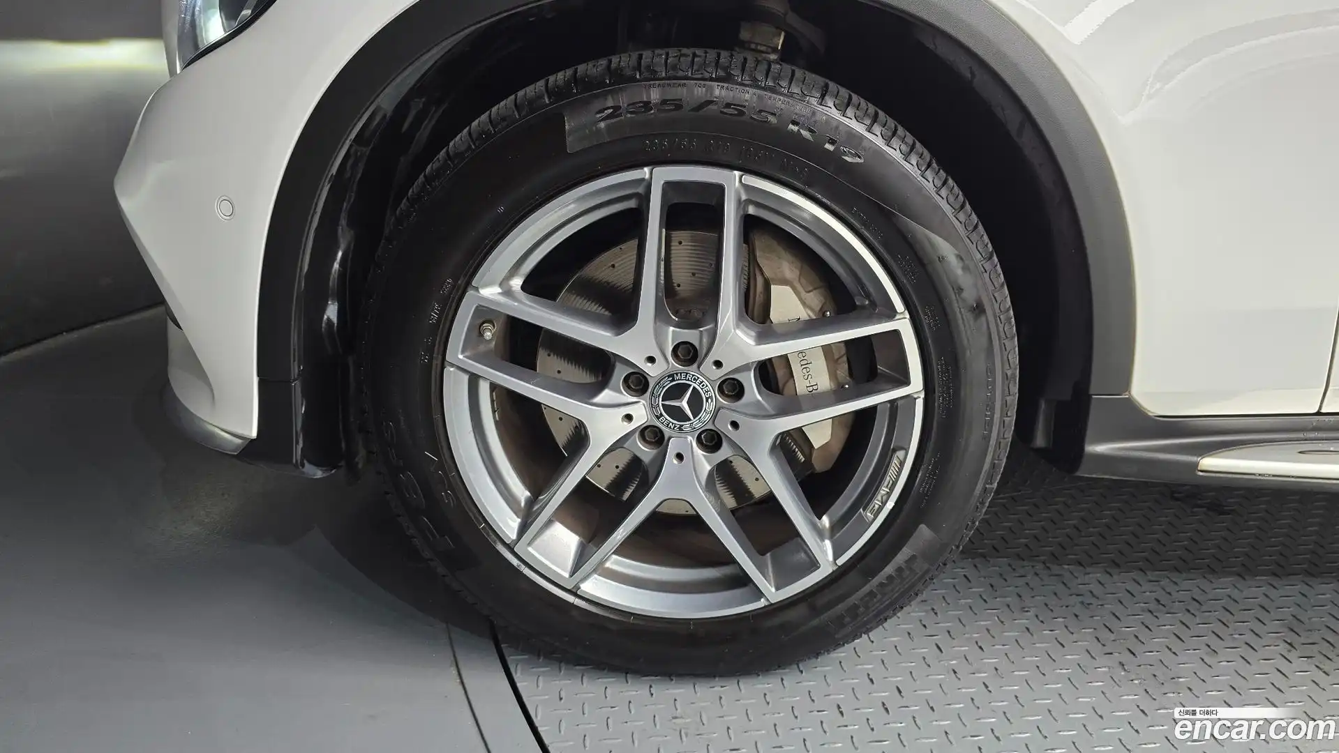 GLC-Class Mercedes-Benz 2018.0-OUTER-005