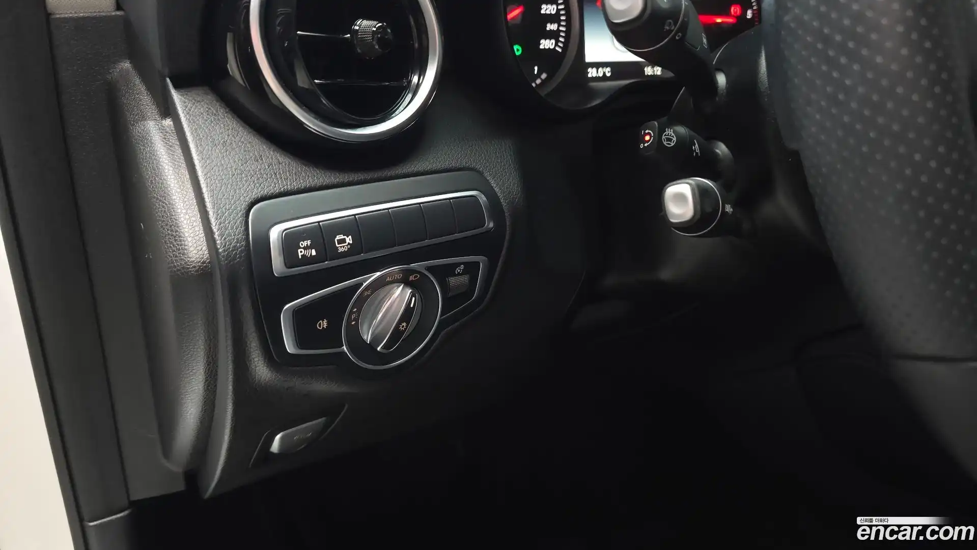 GLC-Class Mercedes-Benz 2018.0-OPTION-018