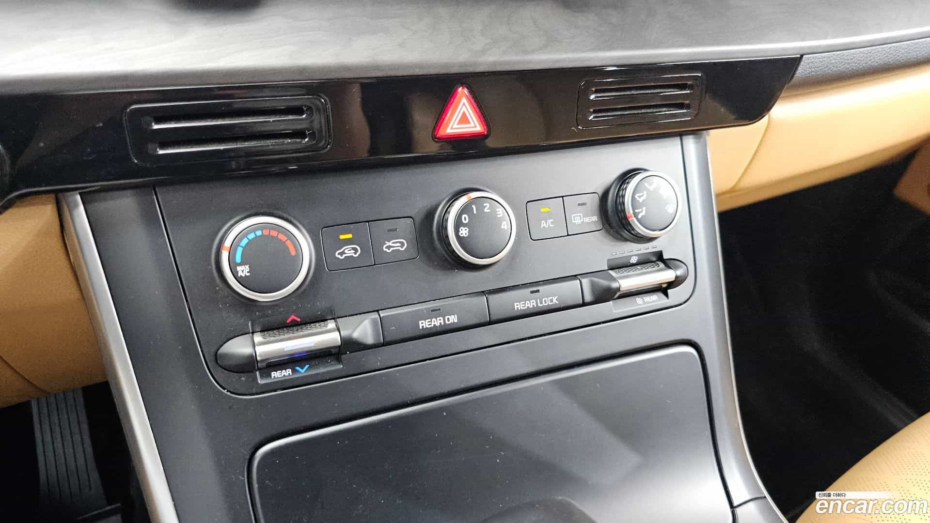 Canival Kia 2022.3-OPTION-020