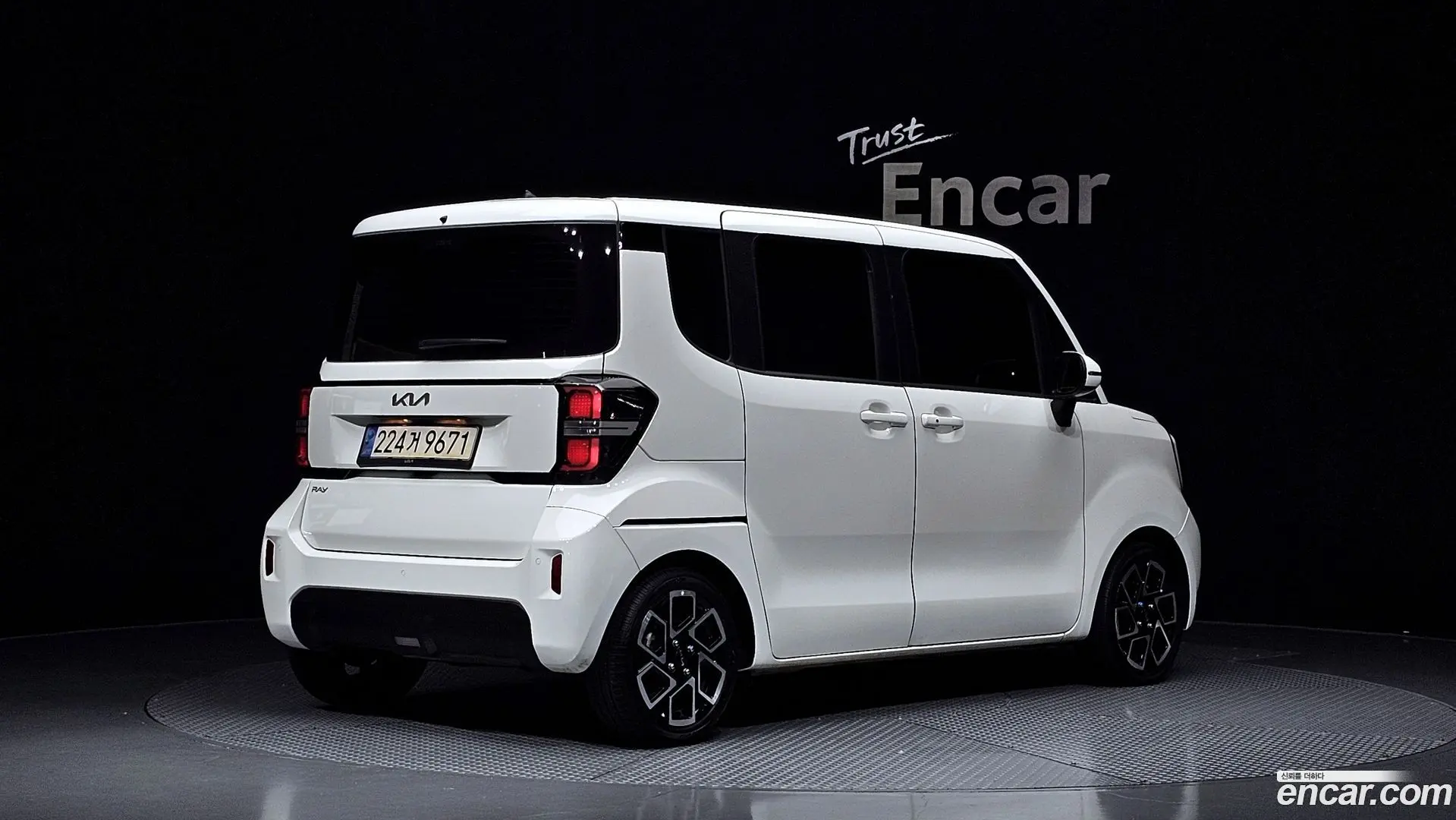 Main__Slider__Photo:RAY Kia 2023.0-1