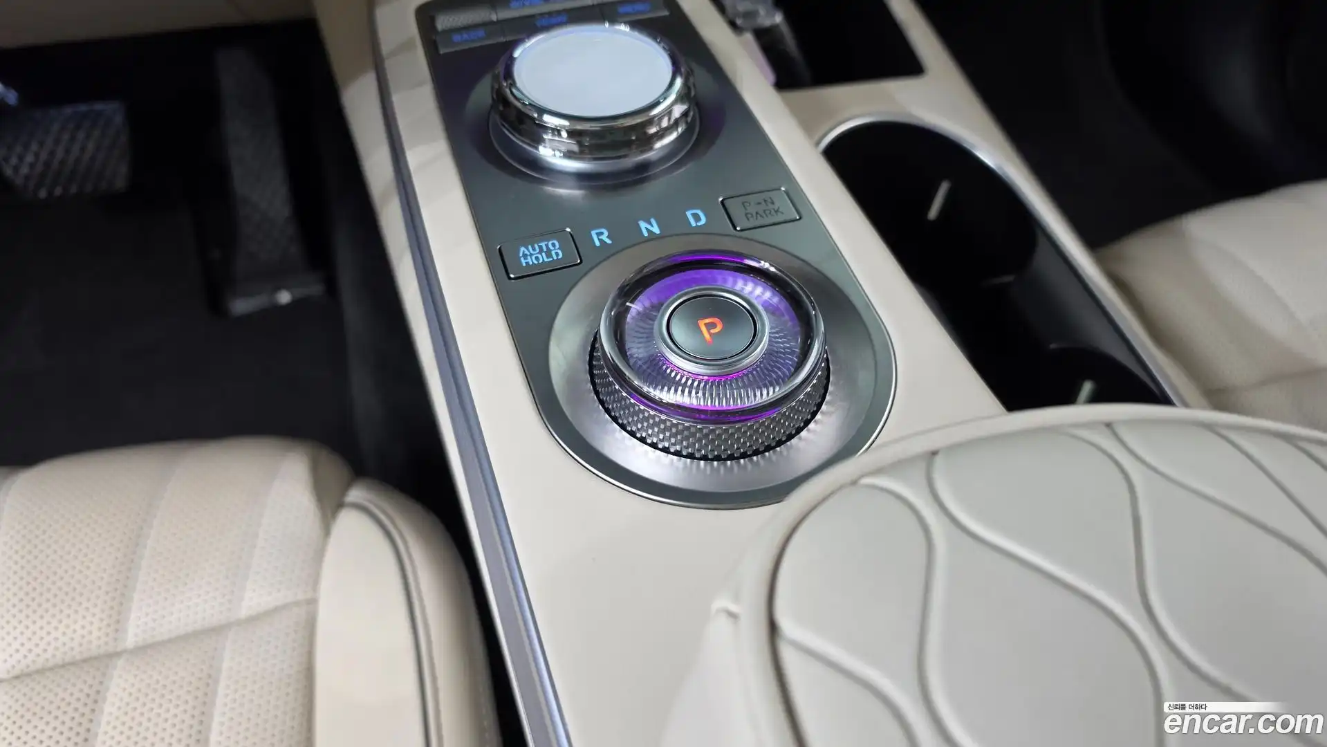 GV70 Genesis 2024.0-INNER-009