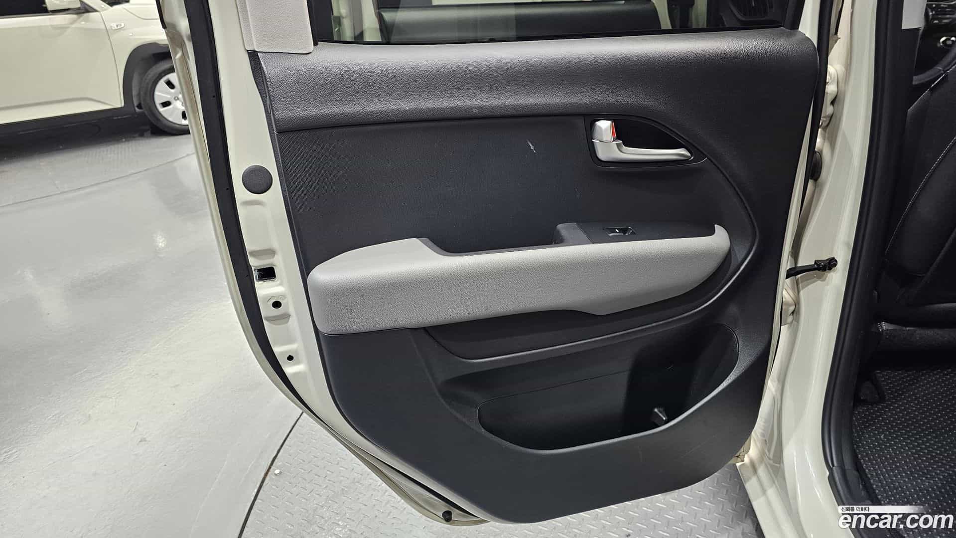RAY Kia 2023.5-INNER-035