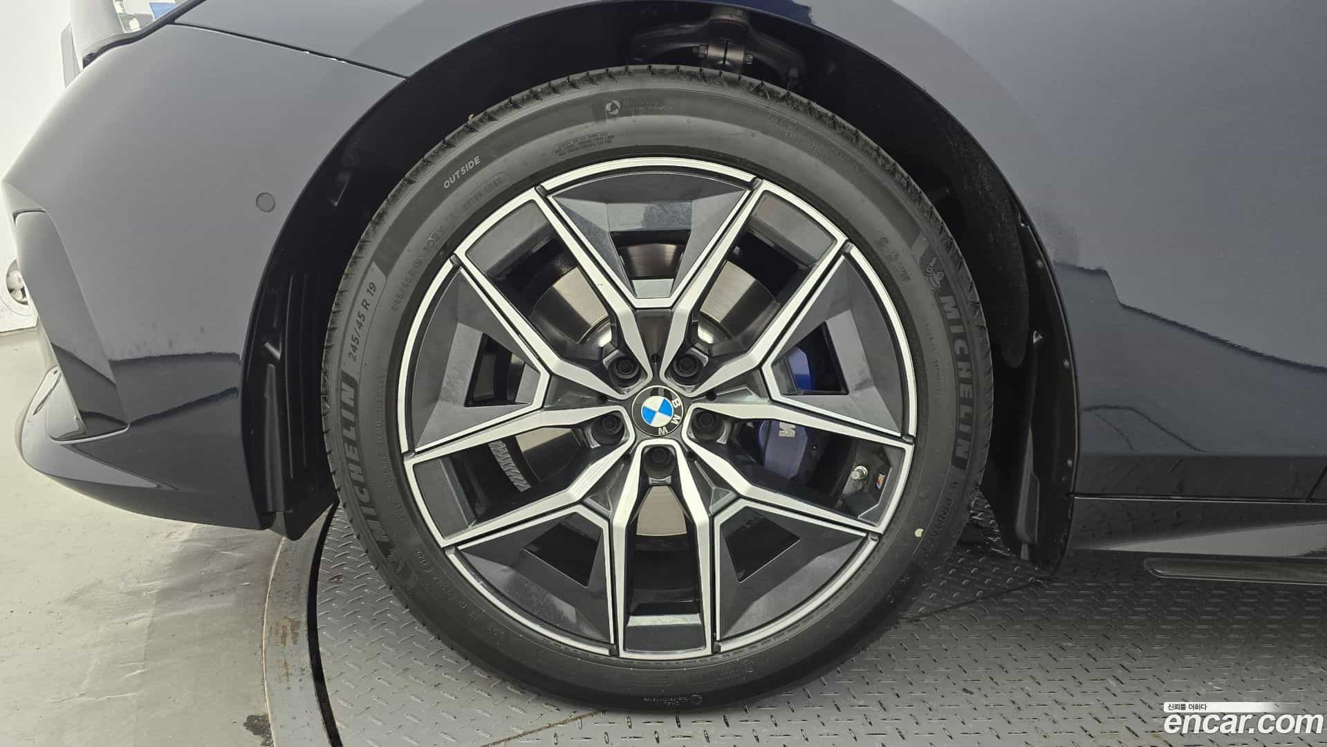 5-Series BMW 2025.11-OUTER-005