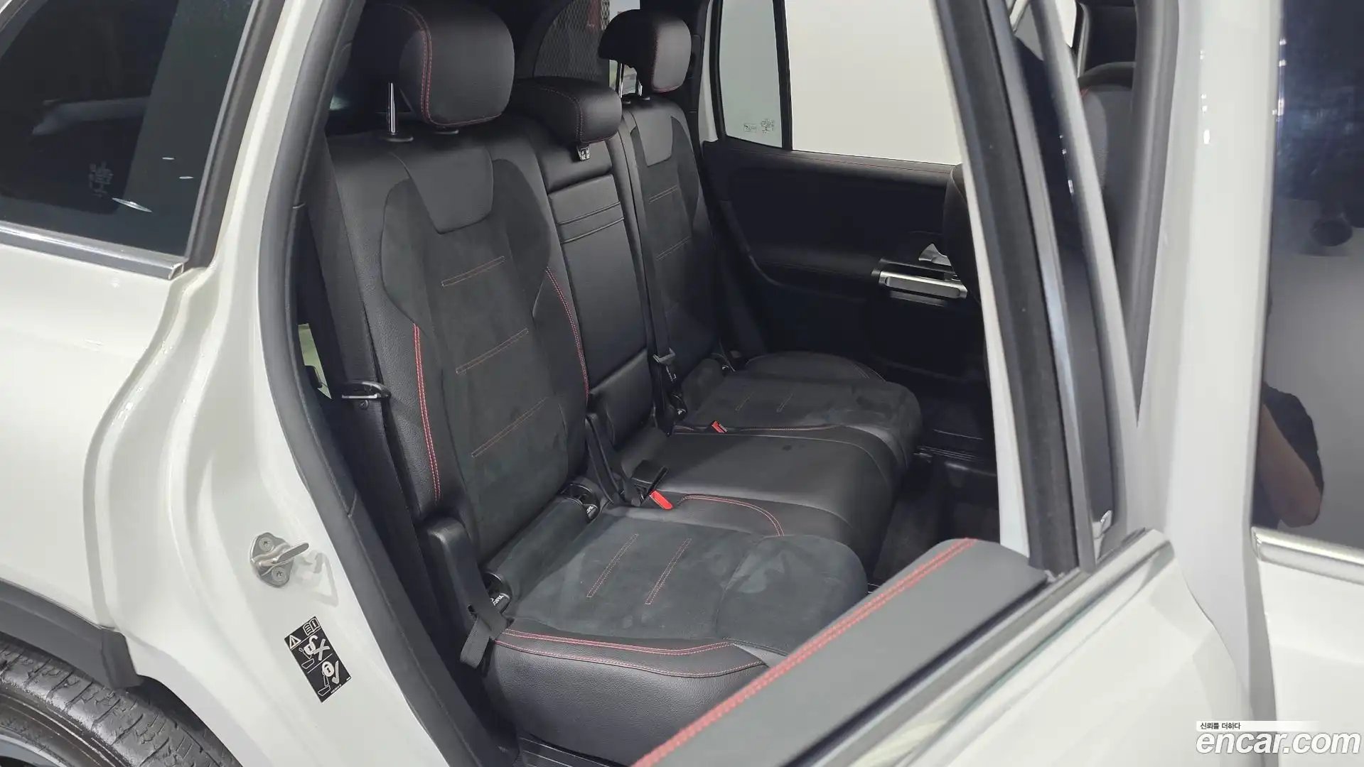 GLB-Class Mercedes-Benz 2022.4-OPTION-016