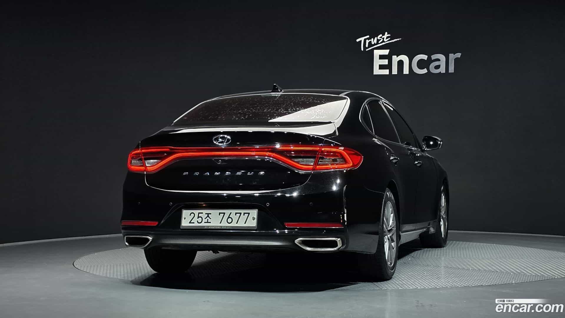 Grandeur Hyundai 2017.2-OUTER-004