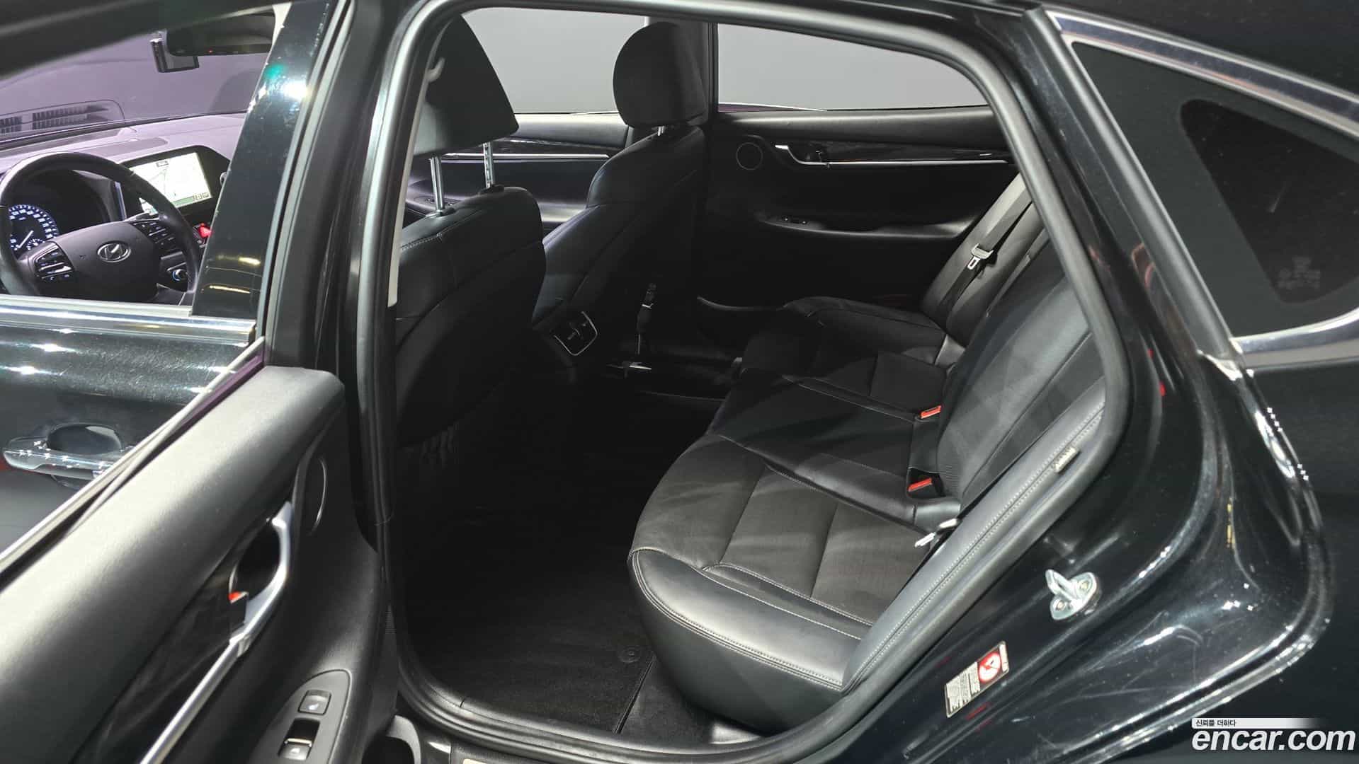 Grandeur Hyundai 2017.2-OPTION-016