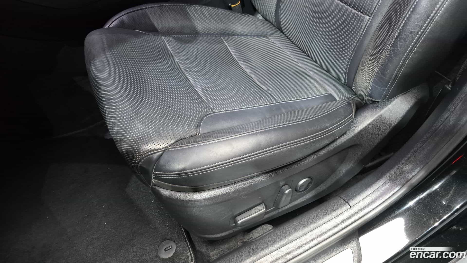 Grandeur Hyundai 2017.2-OPTION-044