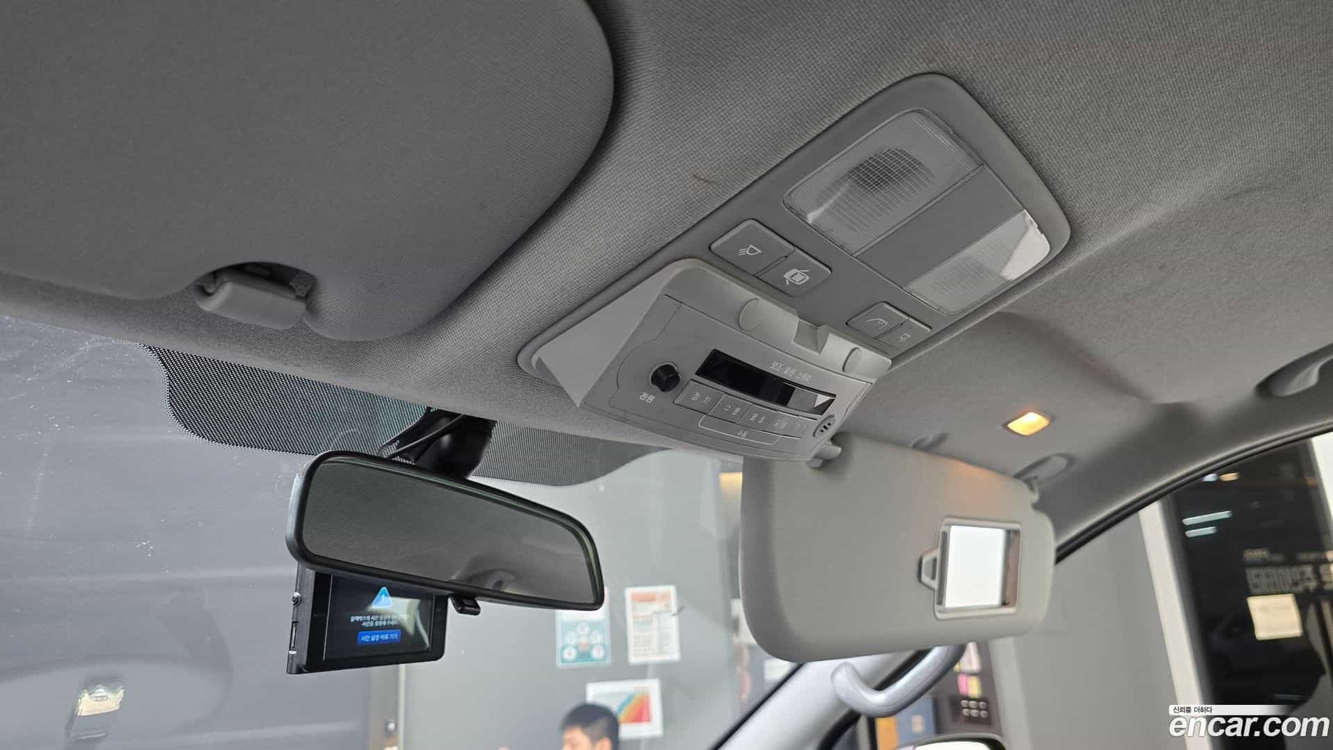 Starex Hyundai 2016.6-OPTION-024