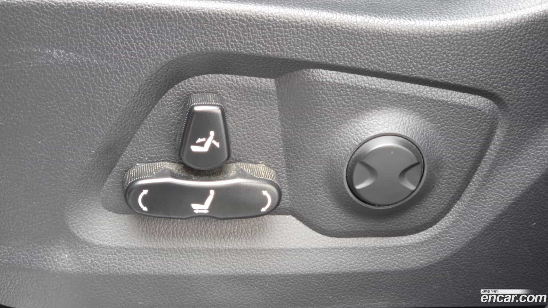 Rexton KG Mobility 2021.8-OPTION-044