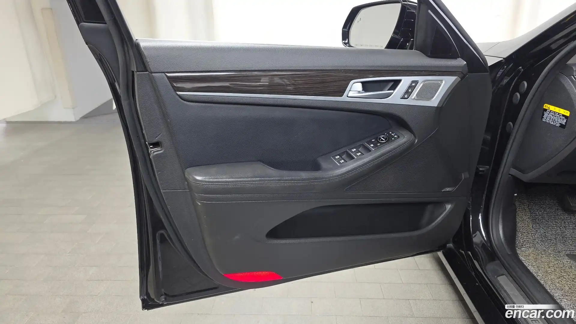 G80 Genesis 2019.6-INNER-034