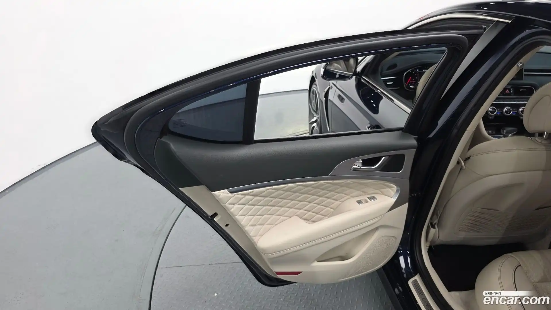 G70 Genesis 2019.5-INNER-035