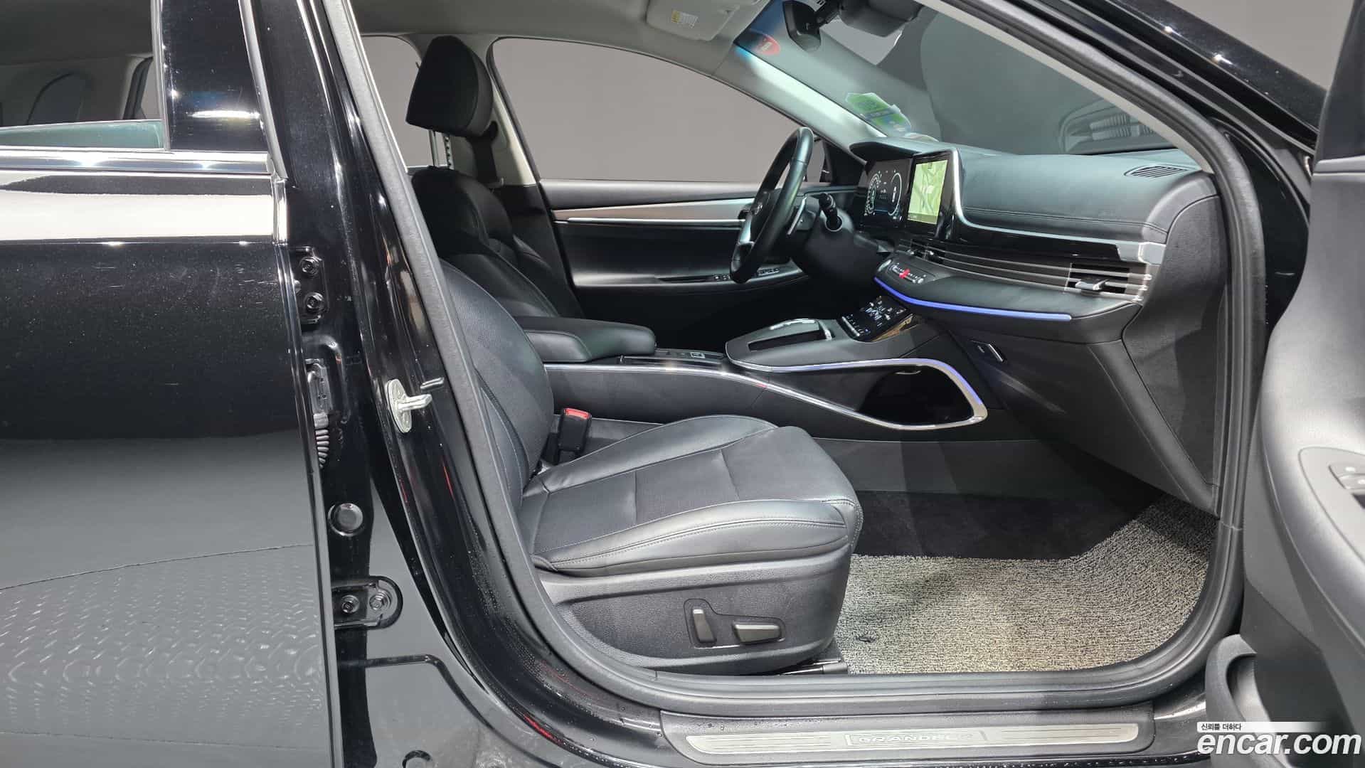 Grandeur Hyundai 2020.3-INNER-036