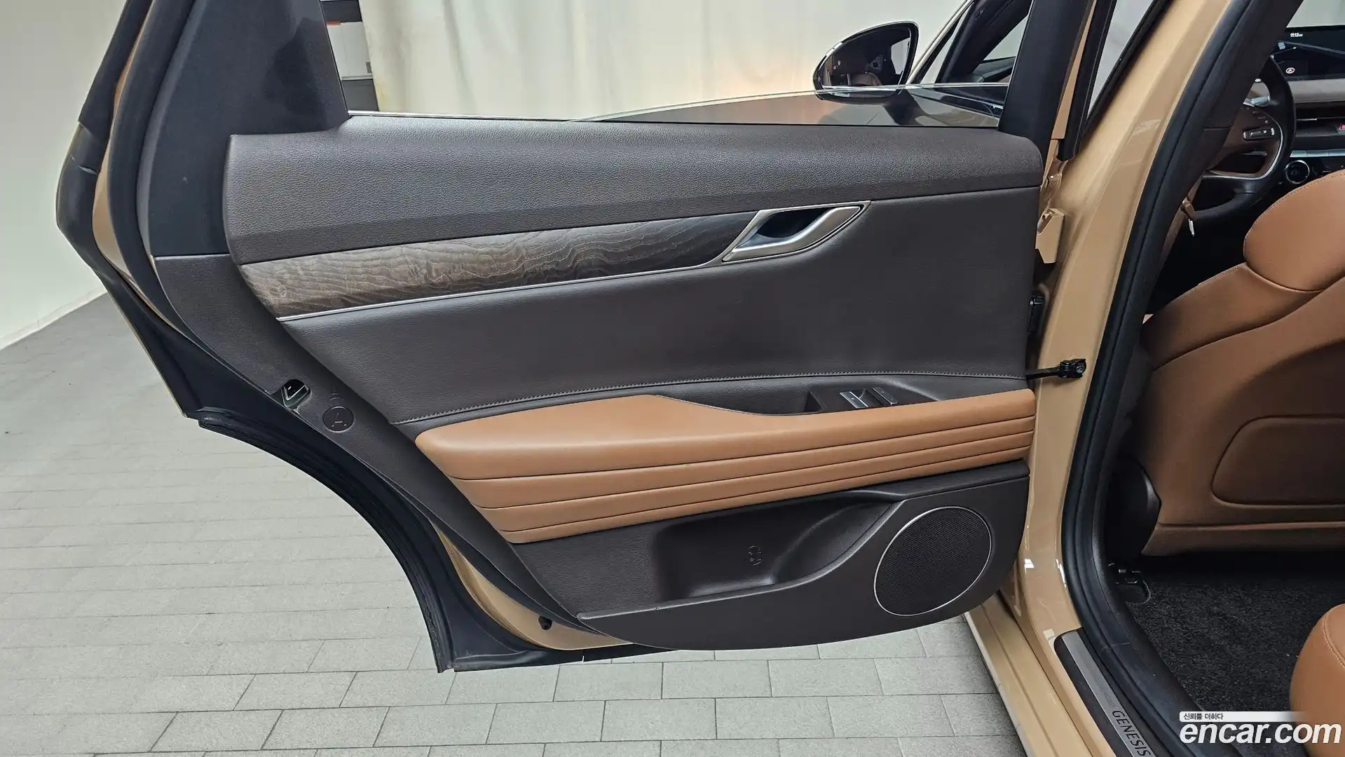 G80 Genesis 2021.5-INNER-035