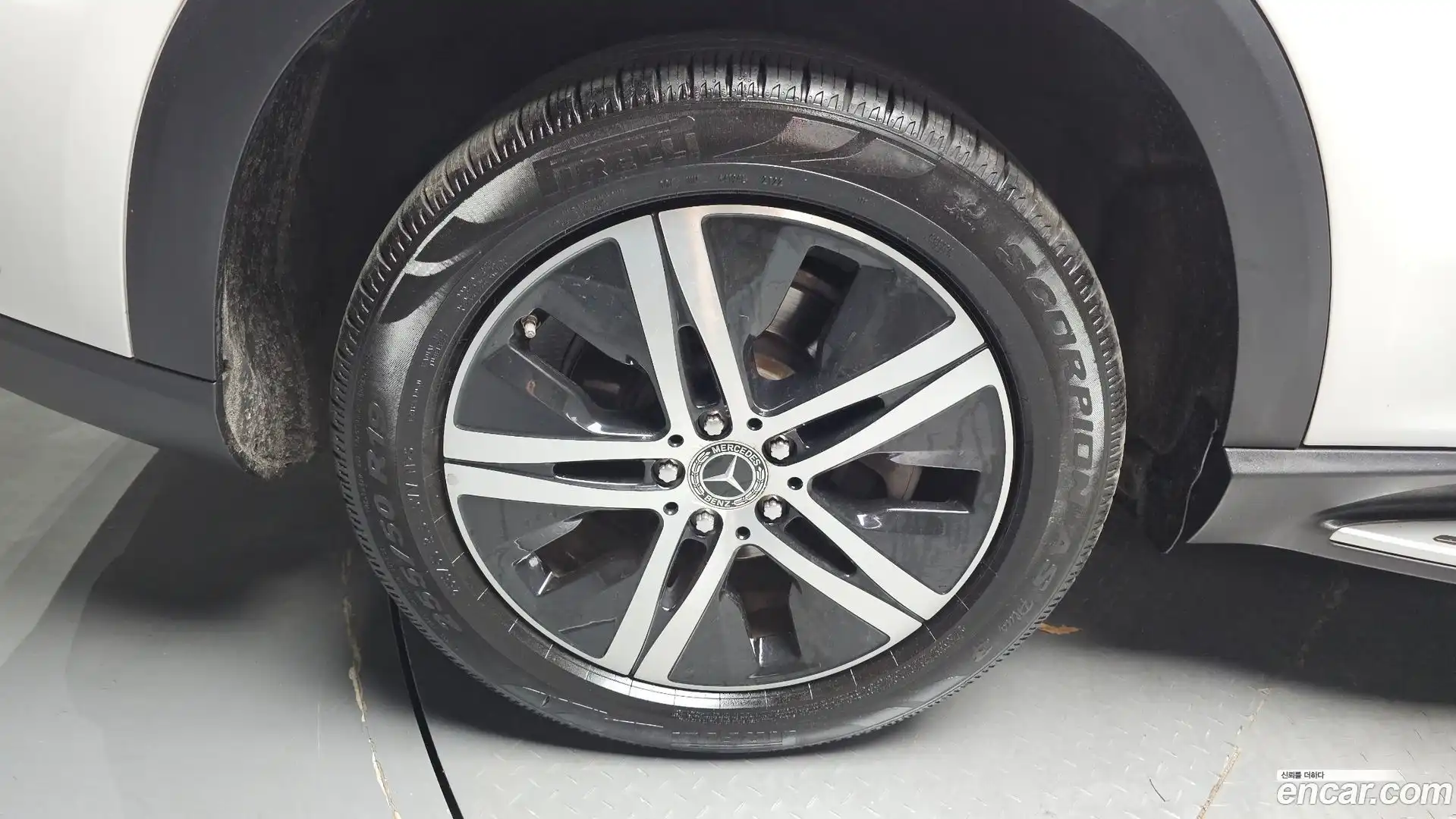 GLE-Class Mercedes-Benz 2019.9-OUTER-005