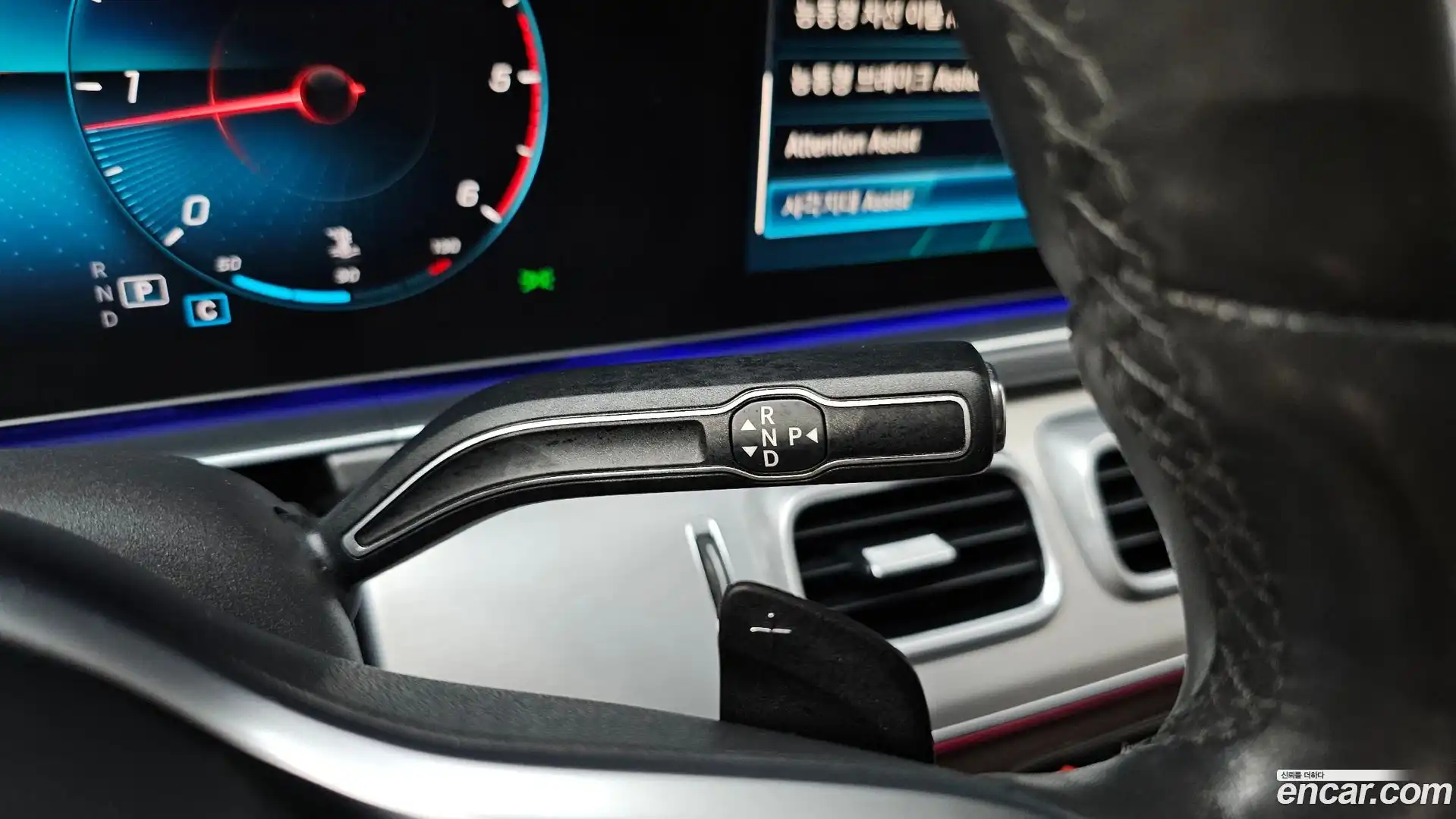 GLE-Class Mercedes-Benz 2019.9-INNER-009