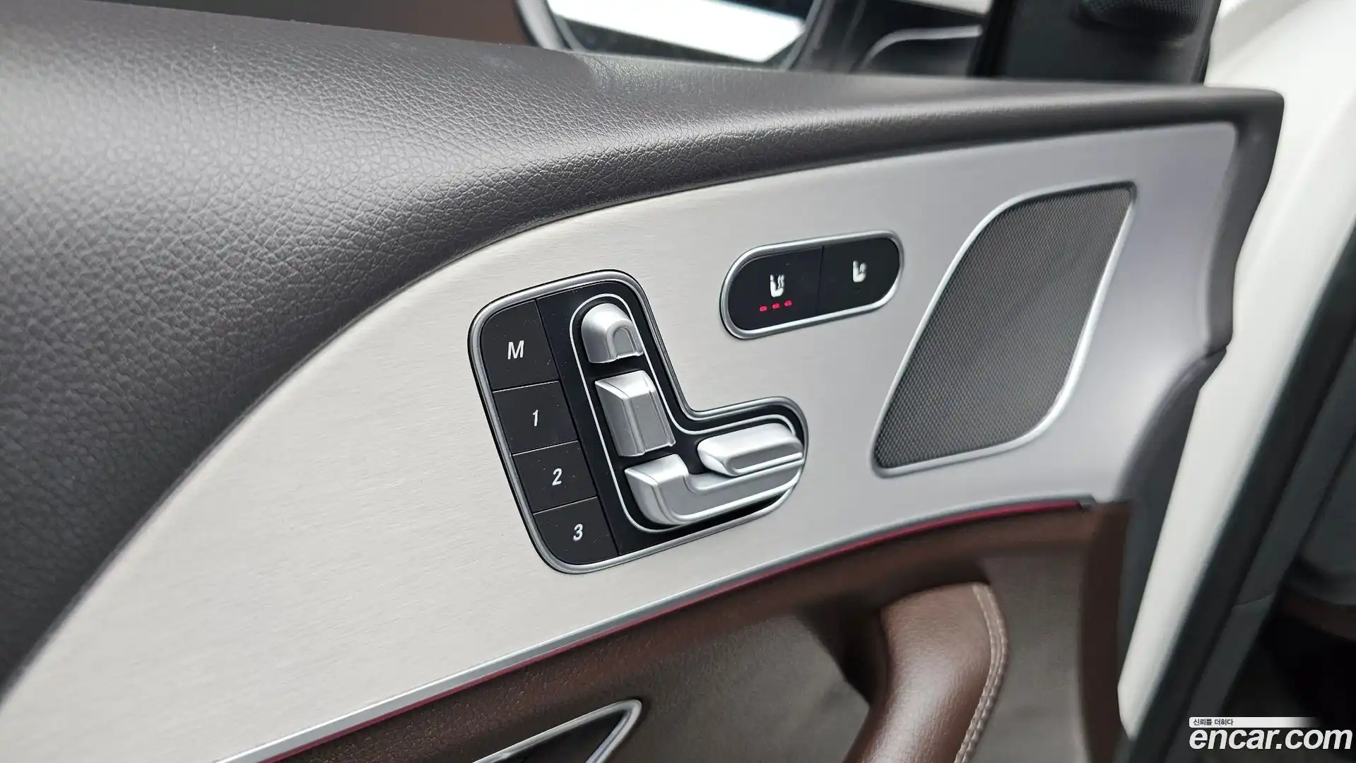 GLE-Class Mercedes-Benz 2019.9-OPTION-022