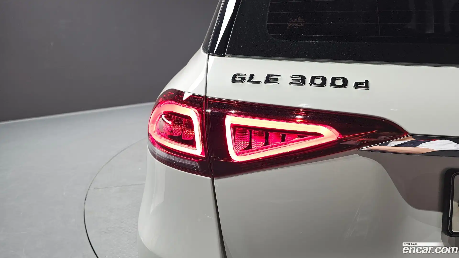 GLE-Class Mercedes-Benz 2019.9-OUTER-033