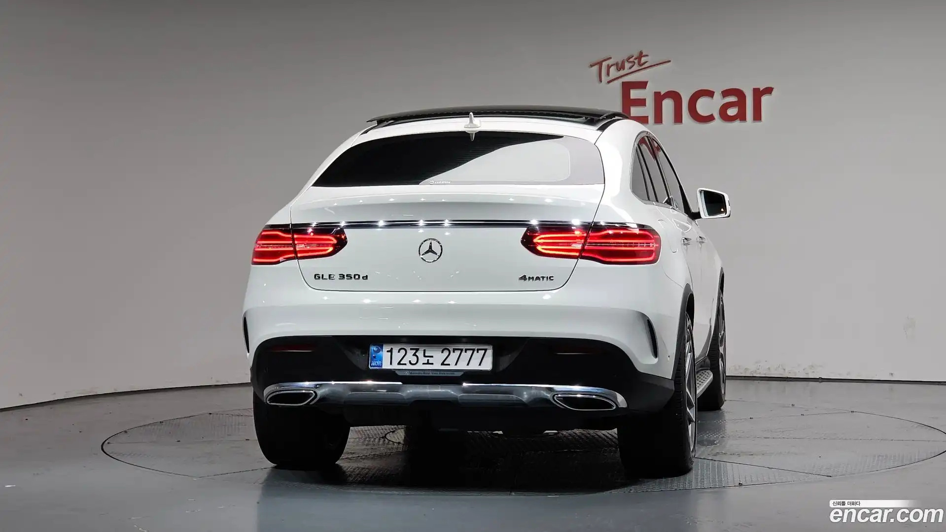 GLE-Class Mercedes-Benz 2016.10-OUTER-004